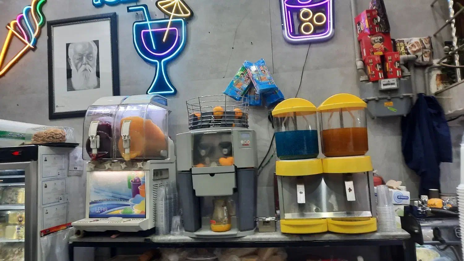 درخواست نیروی کار|استخدام خدمات فروشگاه و رستوران|محمدیه-قزوین, |دیوار