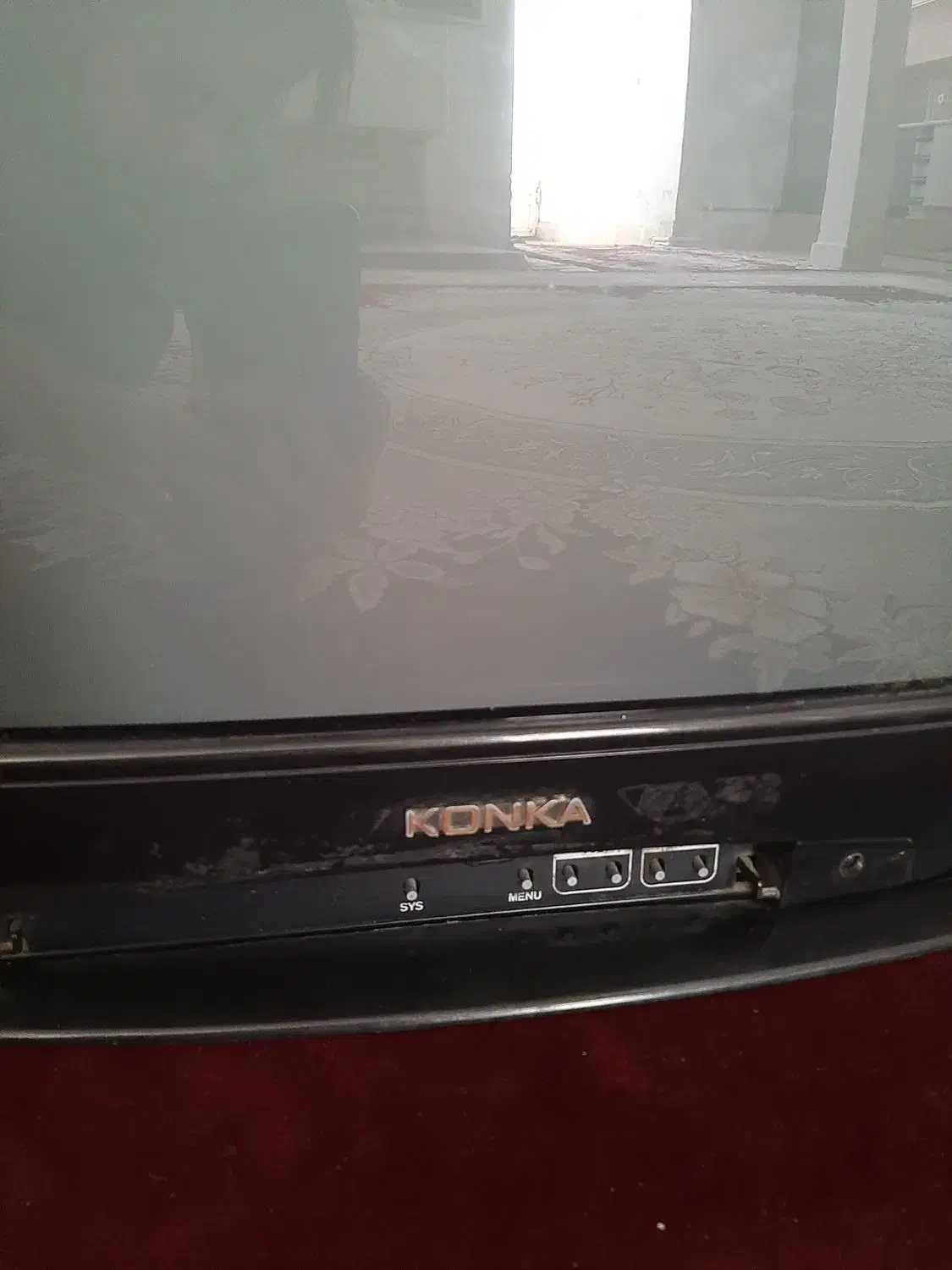 تلویزیون قدیمی نونو فقط کنترل نداره|تلویزیون و پروژکتور|ایلام, |دیوار