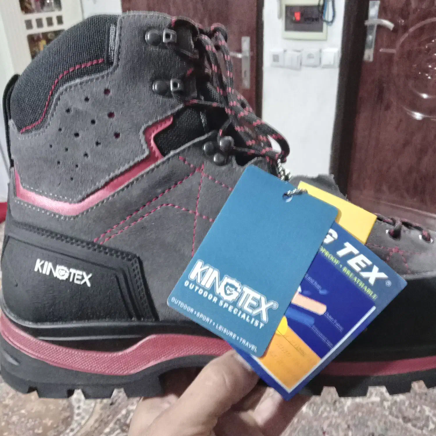 کفش نو تو کارتن اصلا استفاده نشده شماره ۴۶|کیف، کفش، کمربند|قم, باجک دو|دیوار