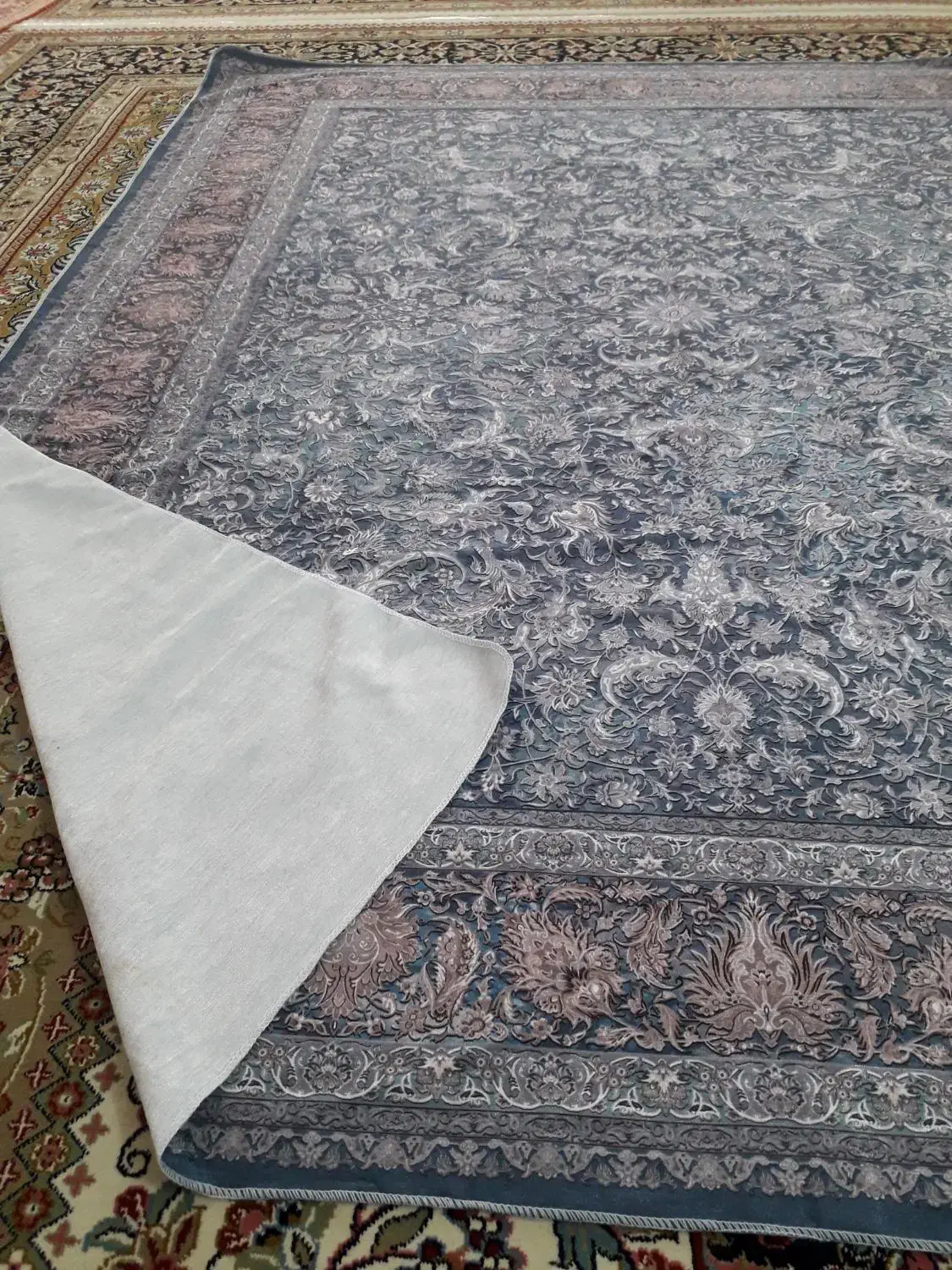 رومیزی یا روفرشی|روفرشی|همدان, |دیوار