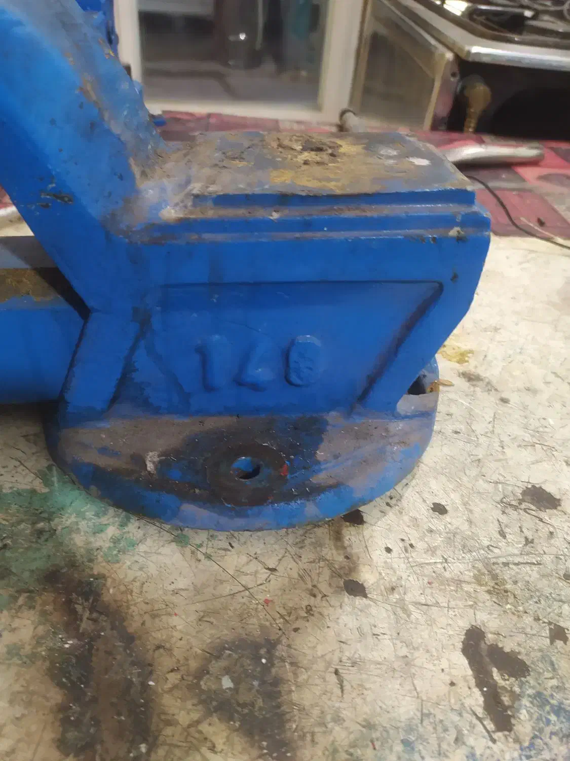 گیره رومیزی|ابزارآلات|شاهین دژ, |دیوار