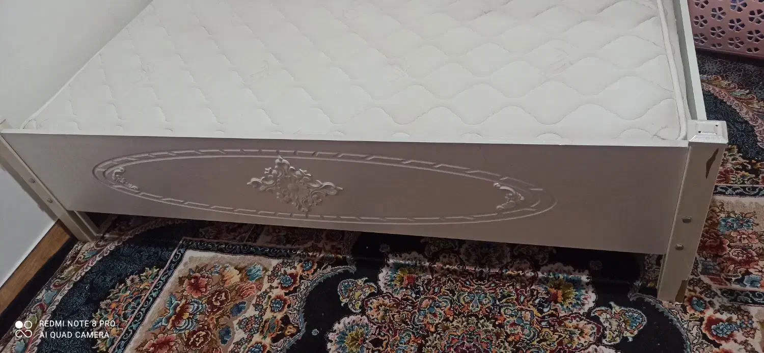 تخت خواب دونفره به همراه تشک|تخت و سرویس خواب|بم, |دیوار