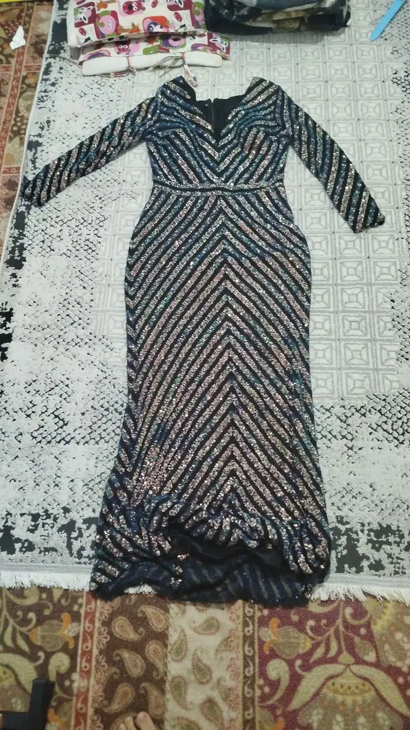 لباس مجلسی|لباس|گالیکش, |دیوار