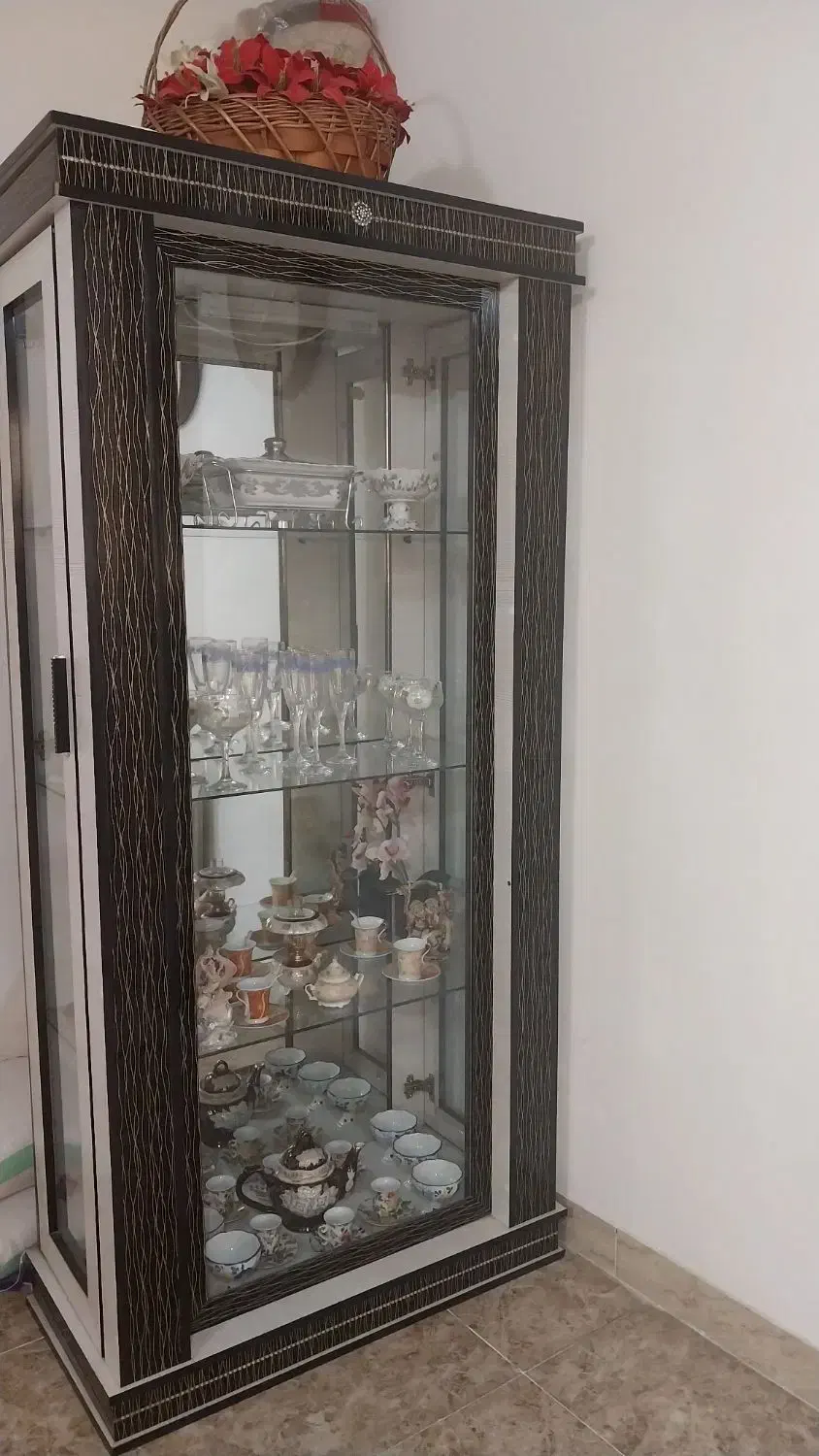 ویترین درحد نو|بوفه، ویترین، کنسول|لنگرود, |دیوار