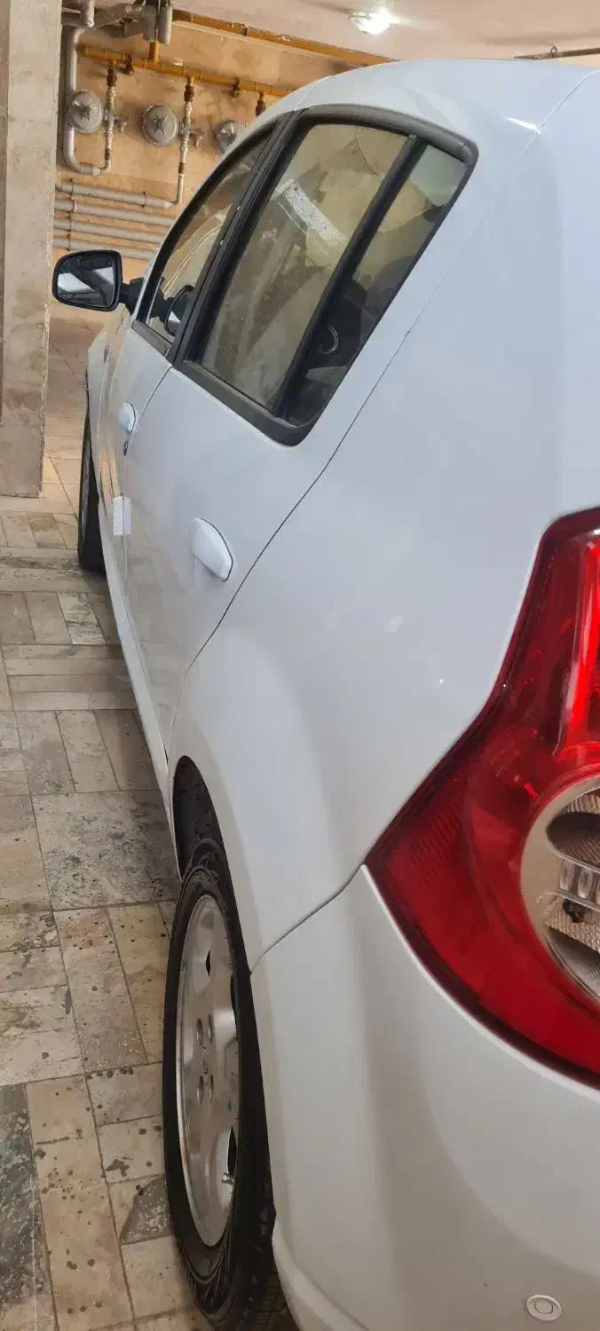 ساندرو اتومات مدل۹۵ بدون رنگ|خودرو سواری و وانت|تهران, پونک|دیوار