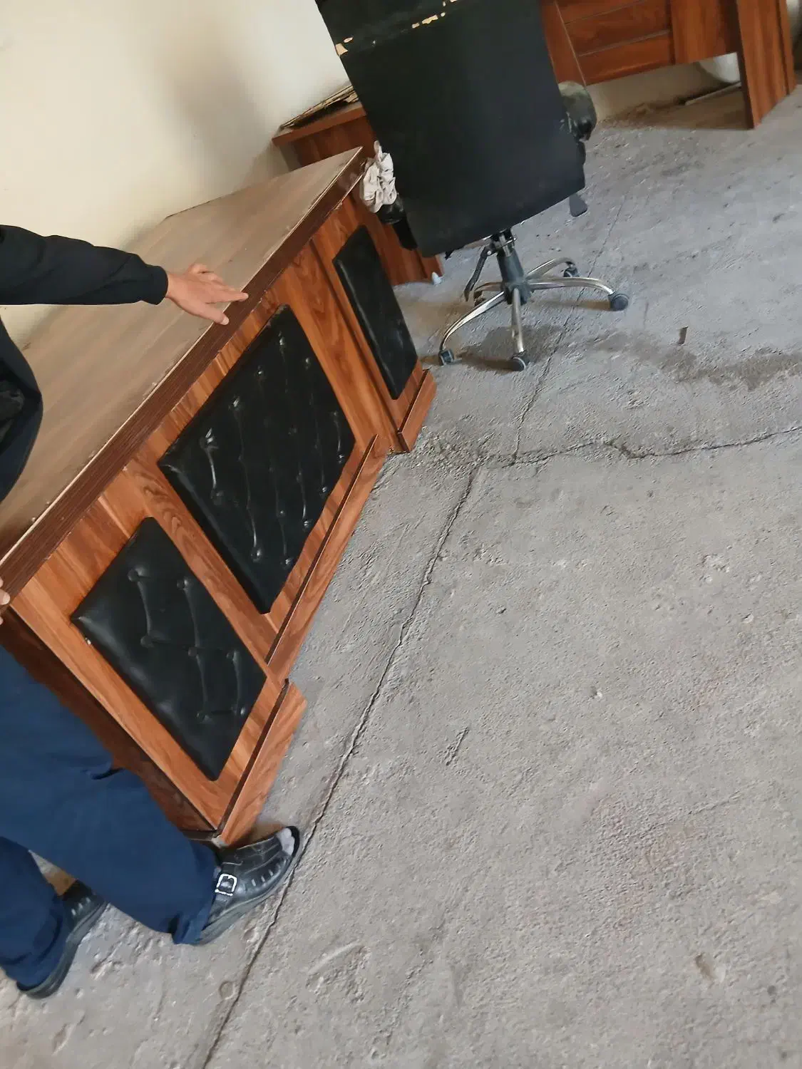 میز تحریر اداره|میز تحریر و کامپیوتر|سراب, |دیوار