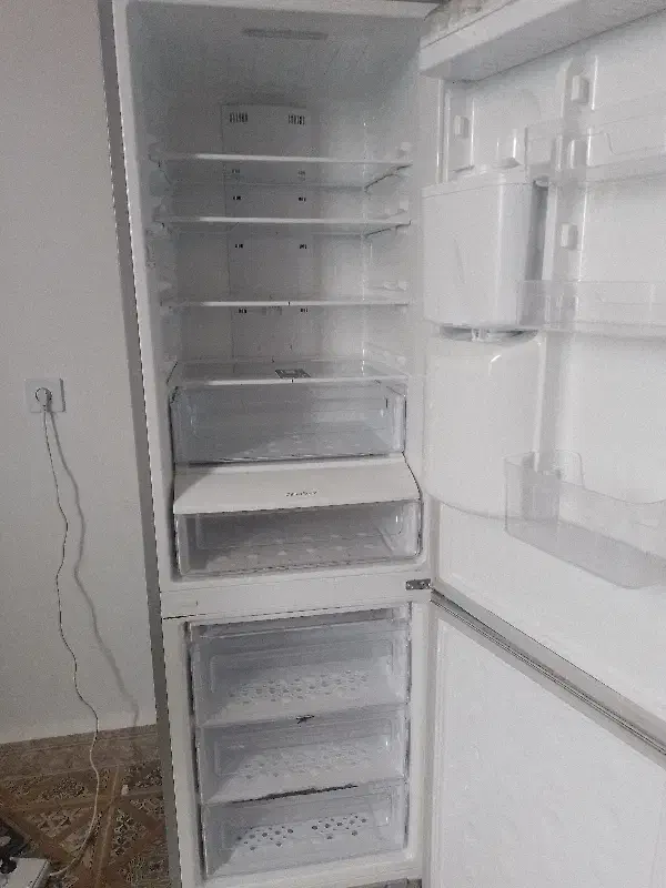 فروشی|یخچال و فریزر|قلعه قاضی, |دیوار