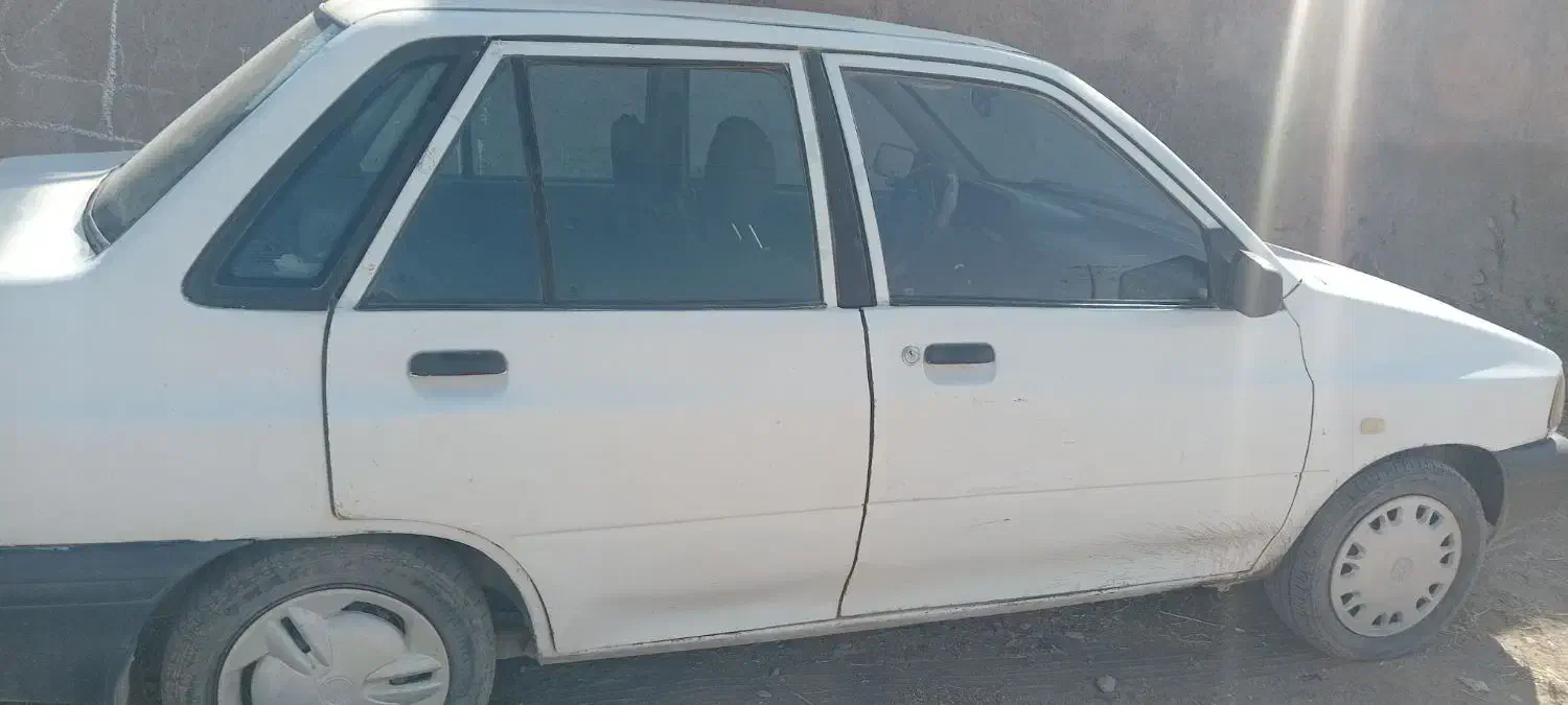 پرایدسفیدمدل ۸۲|خودرو سواری و وانت|باشتین, |دیوار