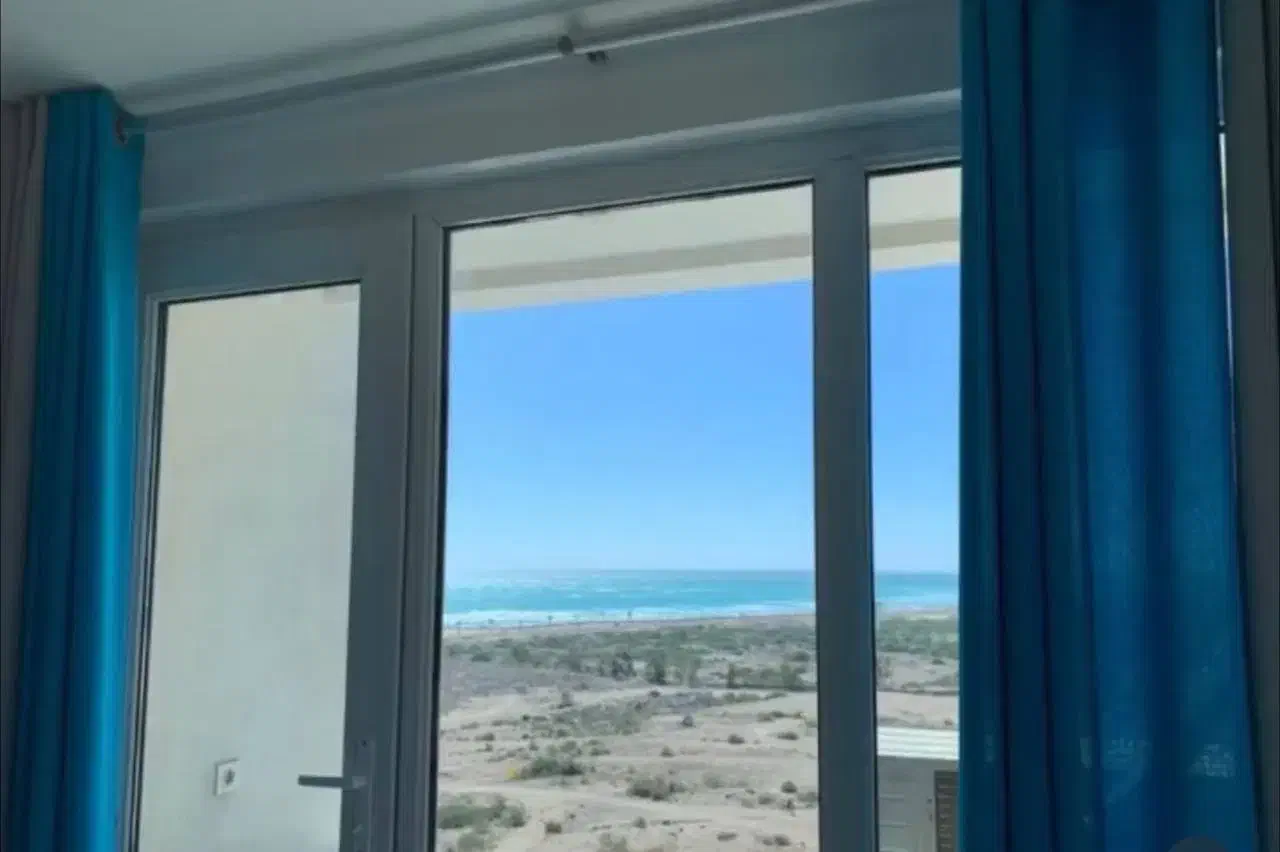 واحدساحلی مبله دوخواب باتراس دلباز کیش|اجارهٔ کوتاهمدت آپارتمان و سوئیت|کیش, |دیوار