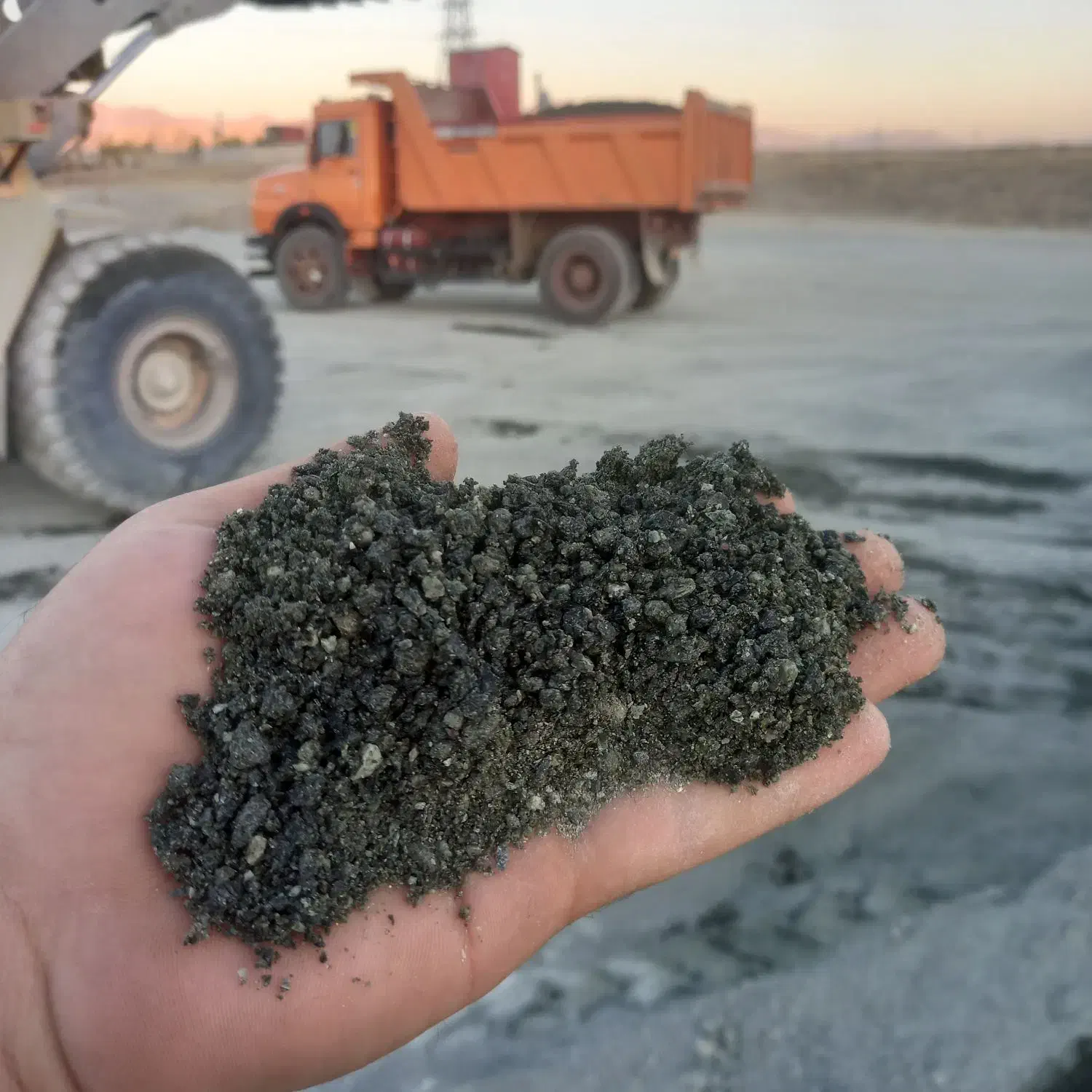 ماسه ۲۶۰هزار آجر خاک پوکه سنگ|عمده‌فروشی|کرمانشاه, |دیوار