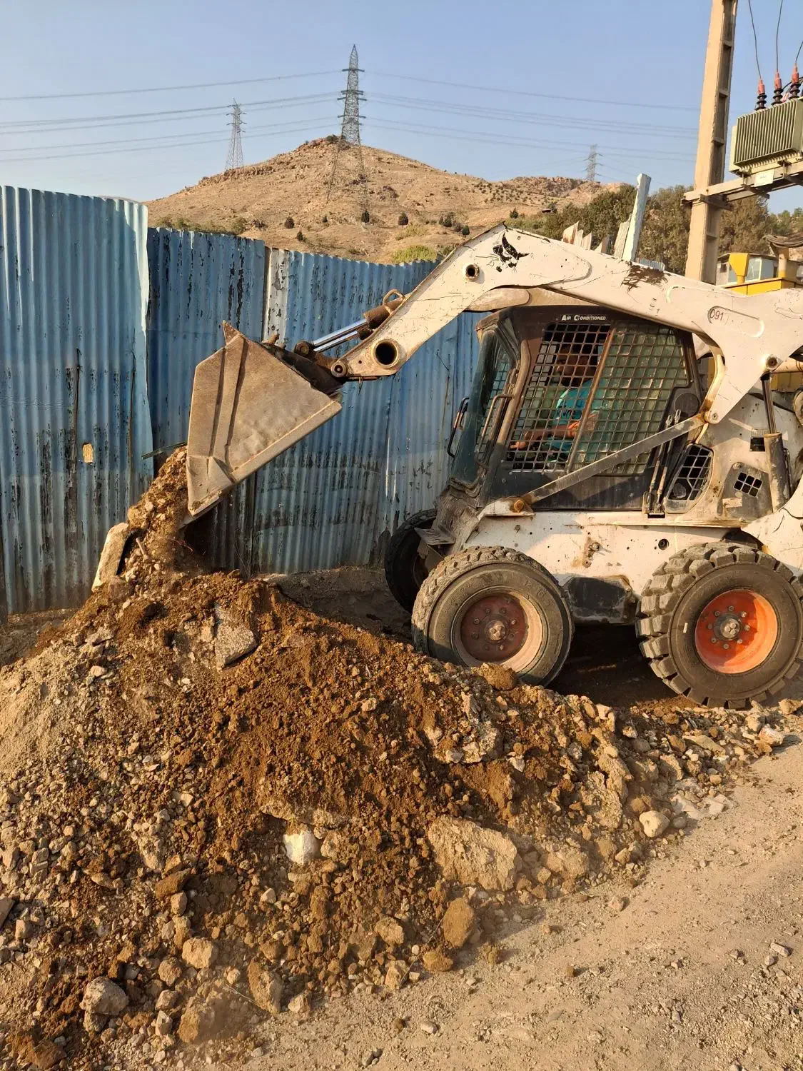 اجاره بابکت و بادسان حمل و بارگیری نخاله|خدمات حمل و نقل|تهران, بهاران|دیوار