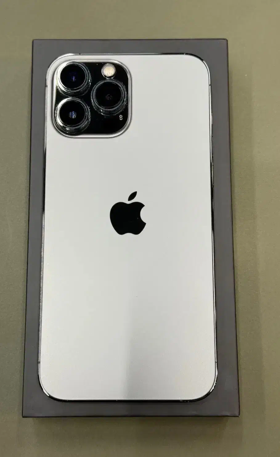 ایفون ۱۳pro|موبایل|بافت, |دیوار