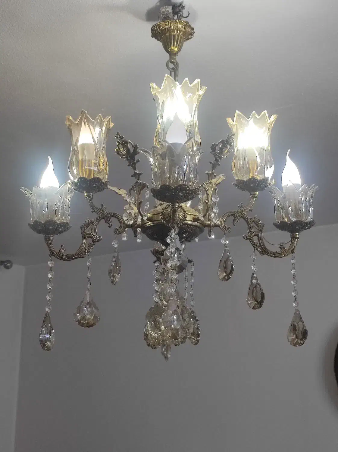 لوستر|لوستر و چراغ آویز|اندیشه, اندیشه فاز ۳|دیوار