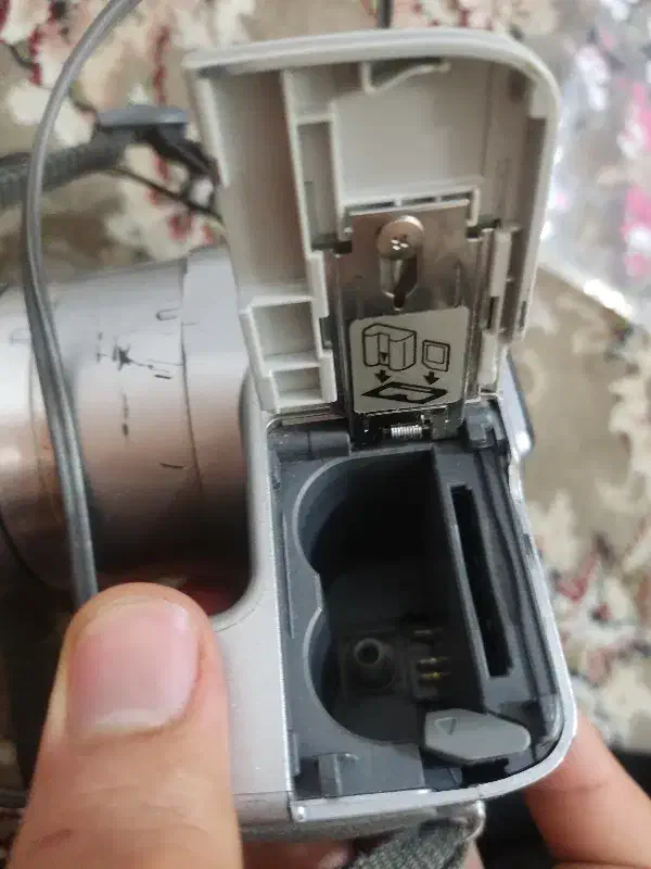 دوربین|دوربین عکاسی و فیلم‌برداری|مشهد, گلبرگ|دیوار