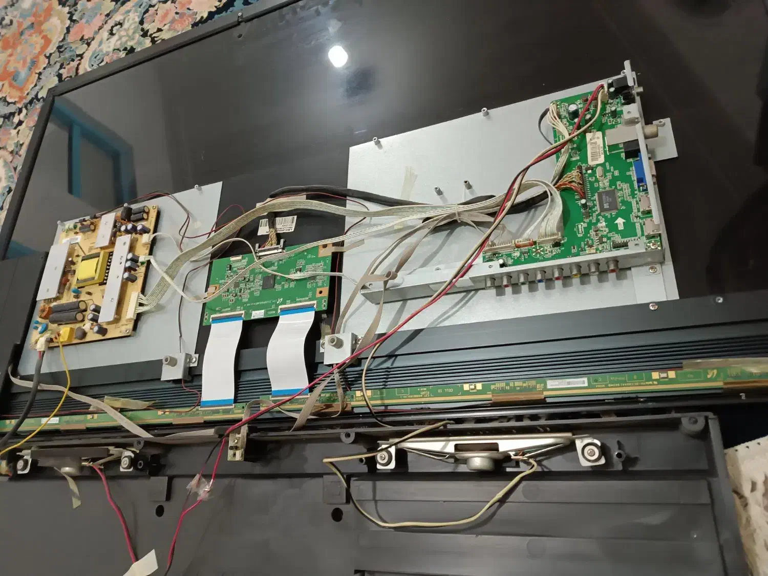 تلوزیون صنام پنل شکسته 46 اینج|تلویزیون و پروژکتور|رشت, کوی طالقانی|دیوار