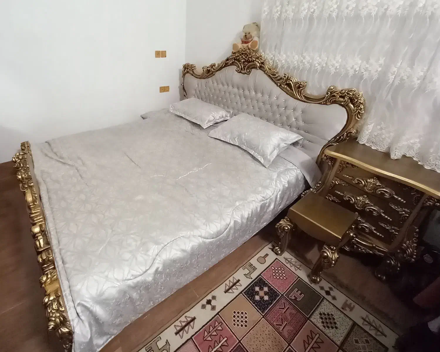 سرویس تخت و میز توالت|تخت و سرویس خواب|شاهرود, |دیوار