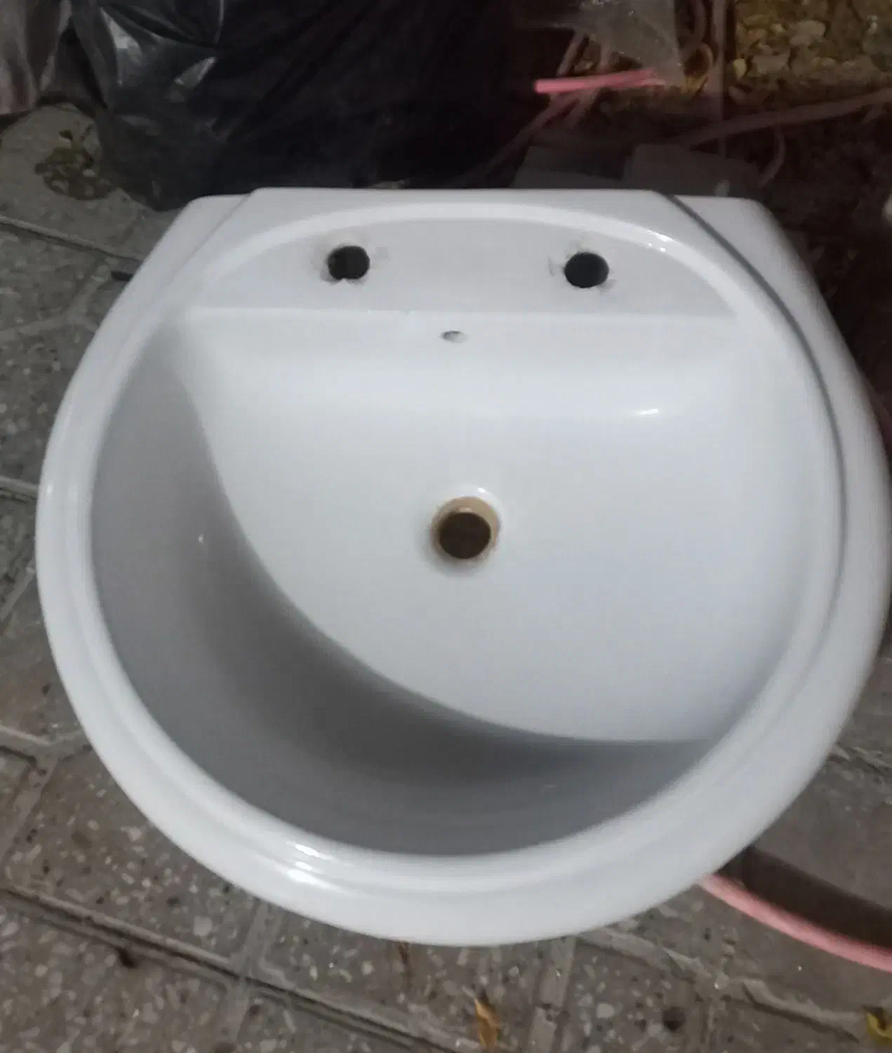 روشویی بزرگ|لوازم سرویس بهداشتی|نهاوند, |دیوار