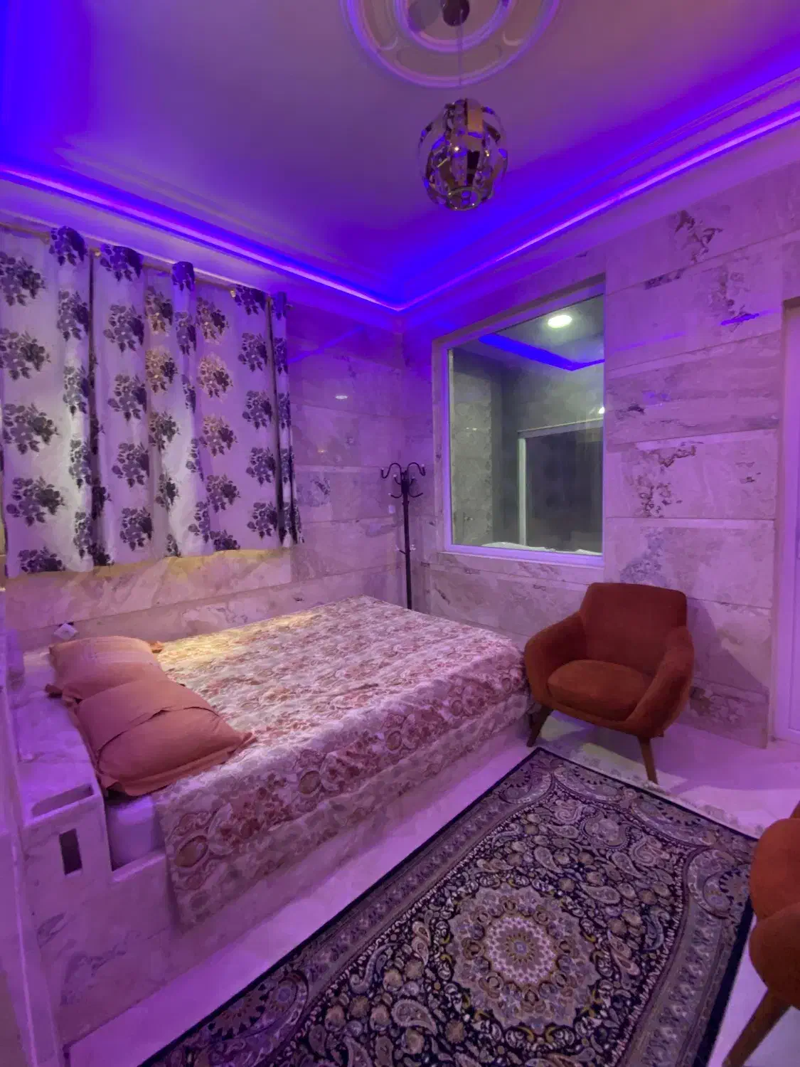 تکخوابه با وان جکوزی دونفره ساحلی ویوی دریا|اجارهٔ کوتاهمدت ویلا و باغ|بندر انزلی, دهکده ساحلی|دیوار