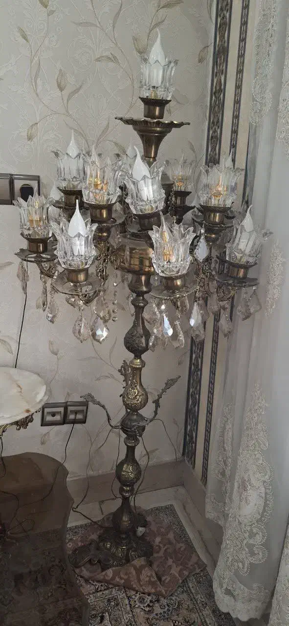 کنار سالنی برنز ۱۷ شاخه ۱۵ میلیون تومان|لوستر و چراغ آویز|ری, علایین|دیوار