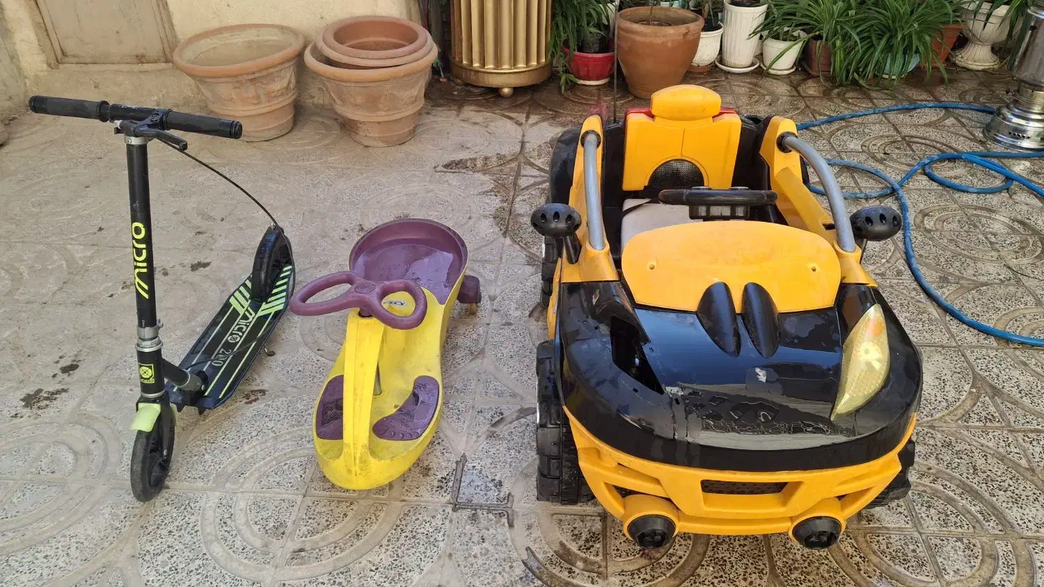 ماشین شارجی نیاز به تعمییر|اسباب‌بازی بچه|اسلام‌شهر, شهرک مفیدی|دیوار