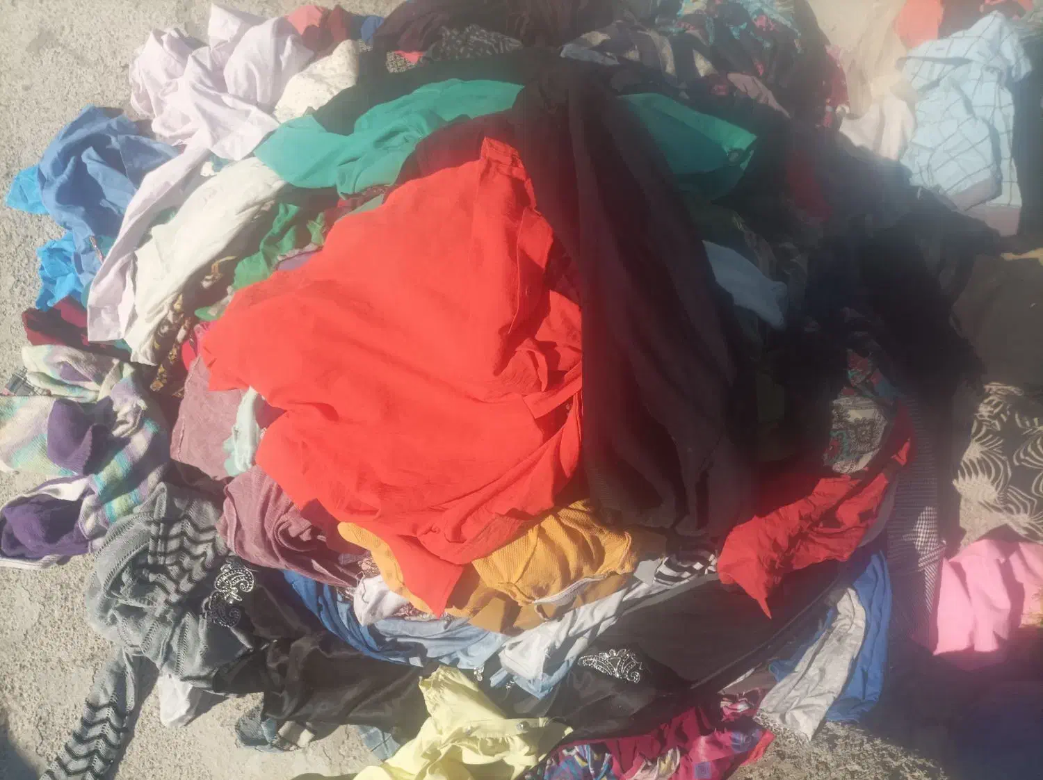 لباس وپوشاک وکفش|لباس|هامون, |دیوار