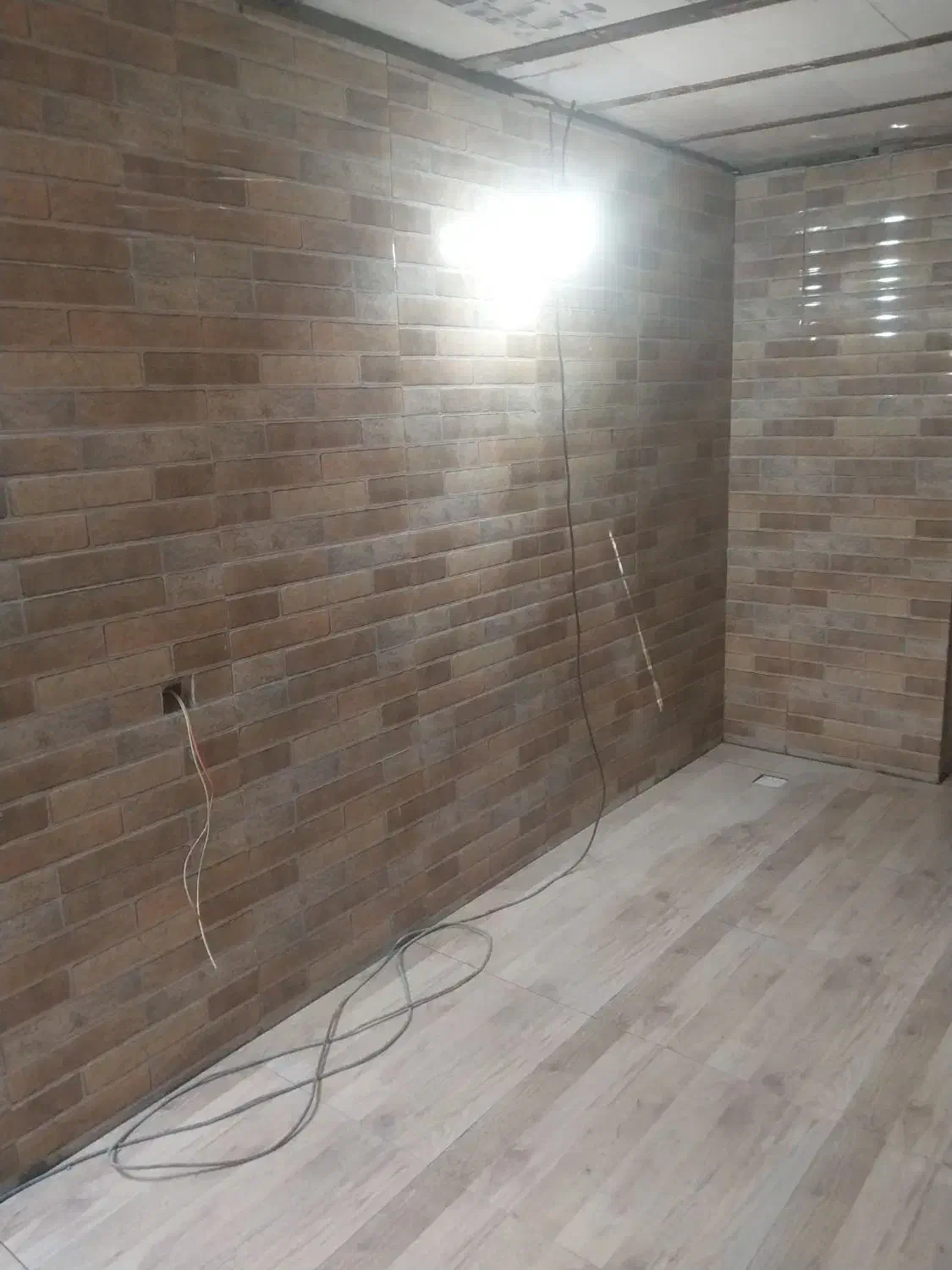 کاشی کاری وسرامیک کار|خدمات پیشه و مهارت|آبادان, |دیوار