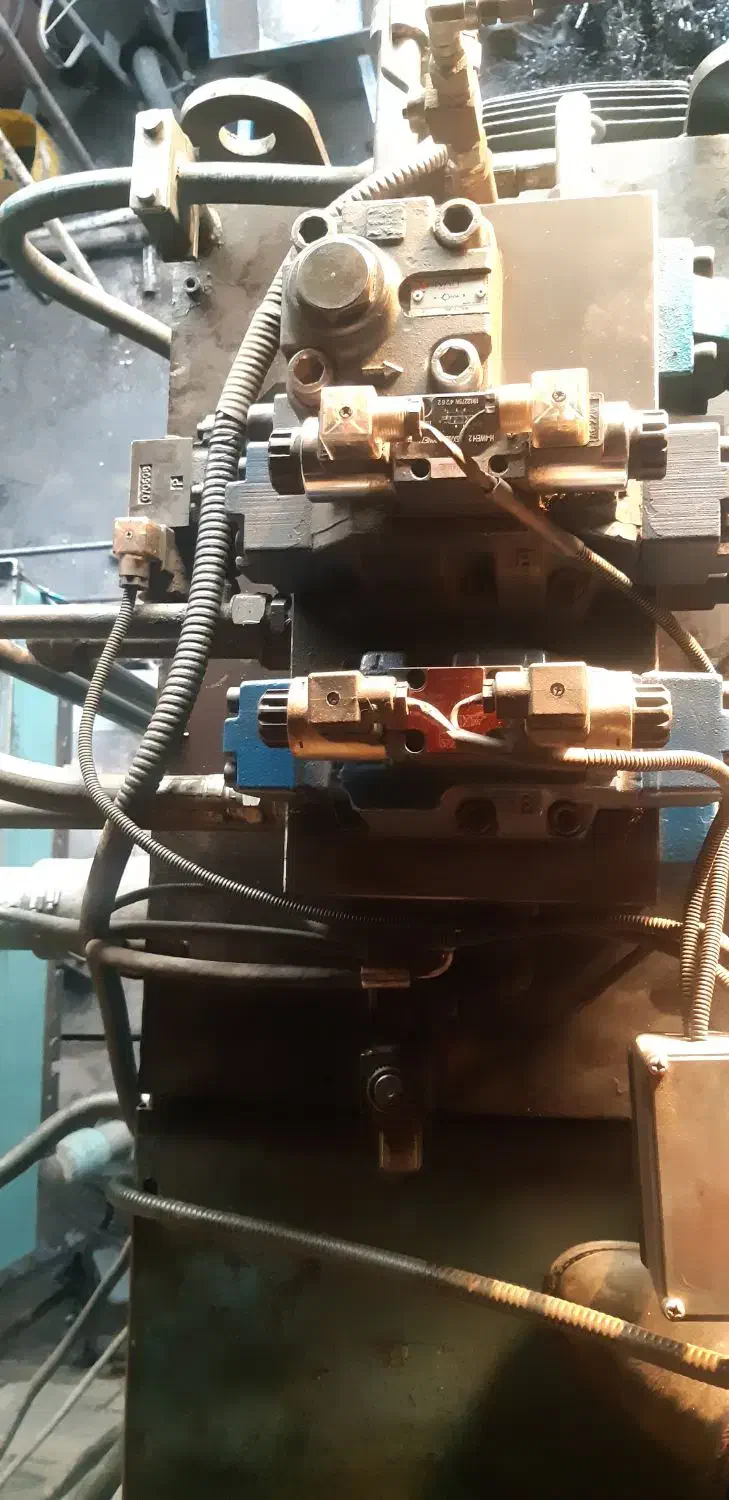 پرس هیدرولیک ۳۵۰ تن برای فرج|ماشینآلات صنعتی|تهران, شهید رجایی|دیوار