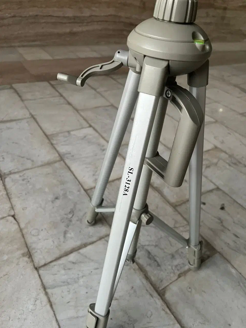 پایه دوربین|دوربین عکاسی و فیلم‌برداری|دماوند, گیلاوند|دیوار