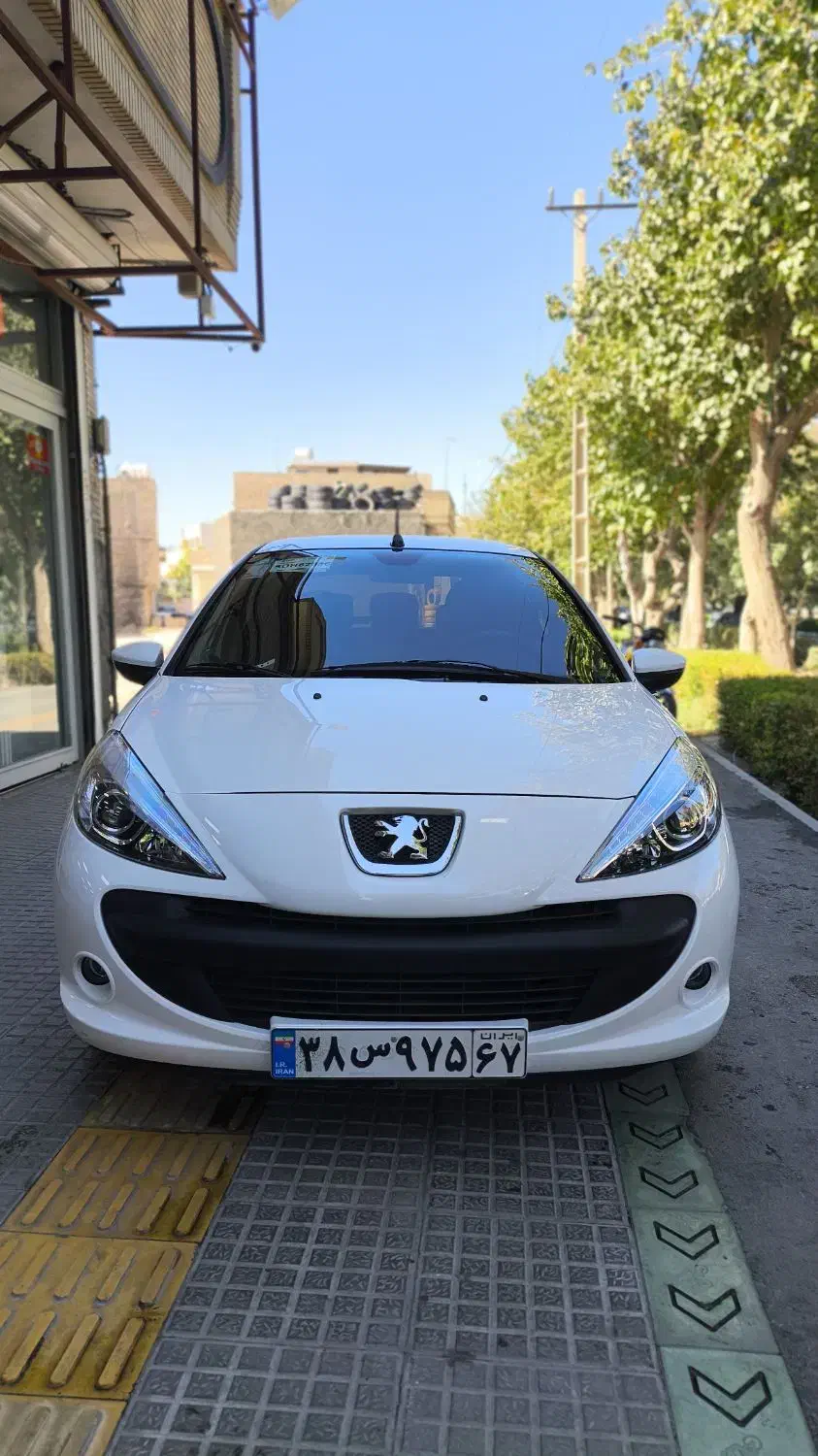 پژو 207 دنده ای 404 سقف فلز|خودرو سواری و وانت|اصفهان, پوریای ولی|دیوار