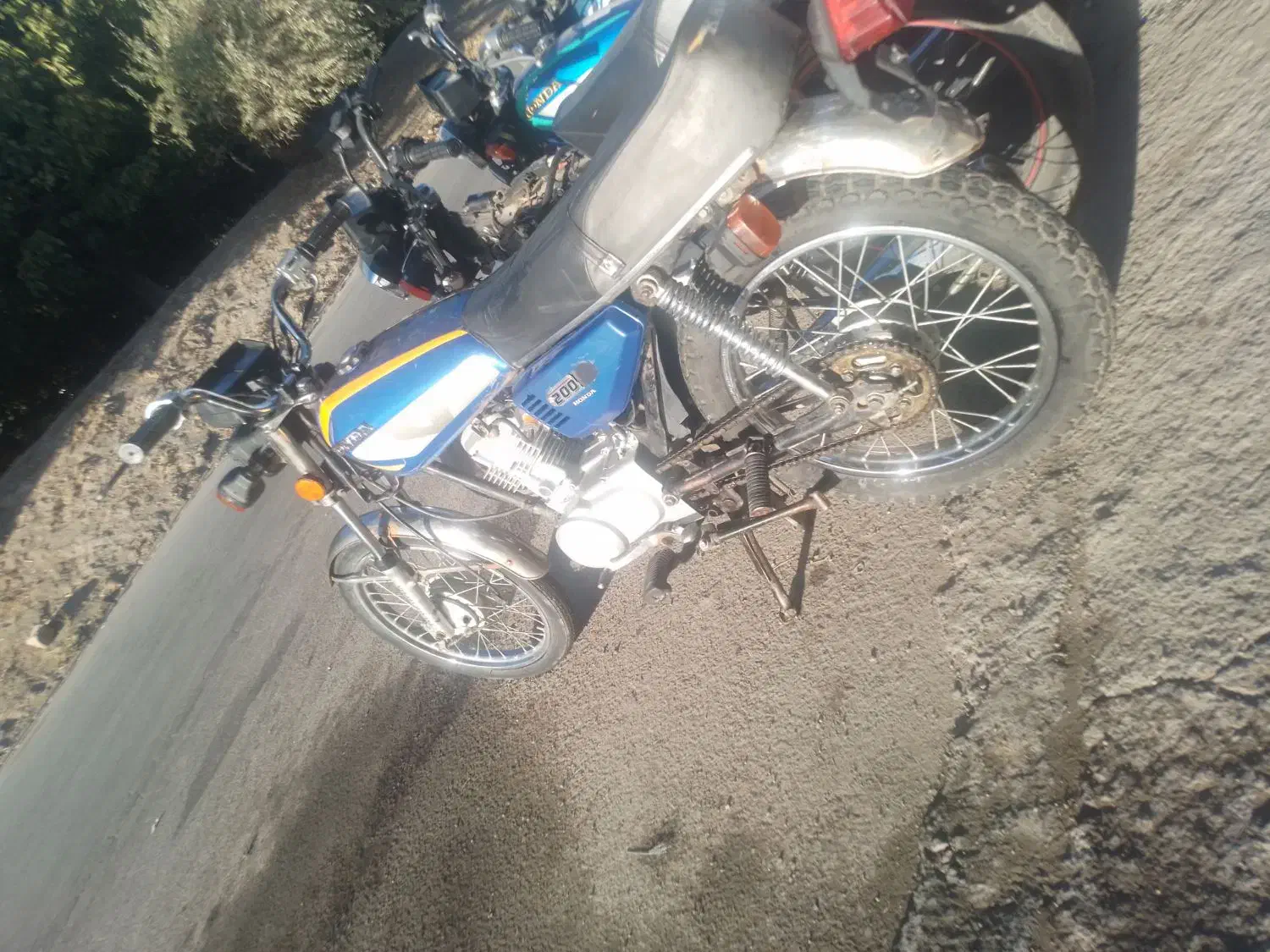 هوندا مدل ۸۱|موتورسیکلت|تویسرکان, |دیوار