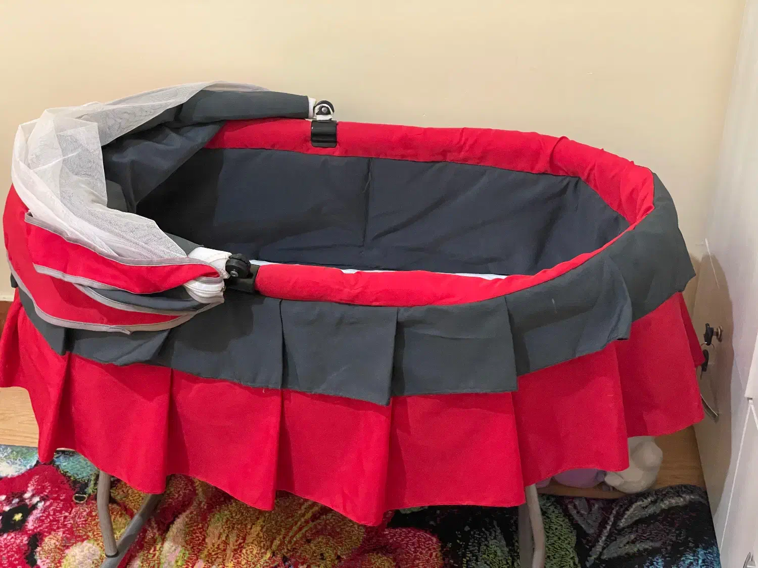 گهواره درحد نو|اسباب و اثاث بچه|رشت, استقامت ۱|دیوار