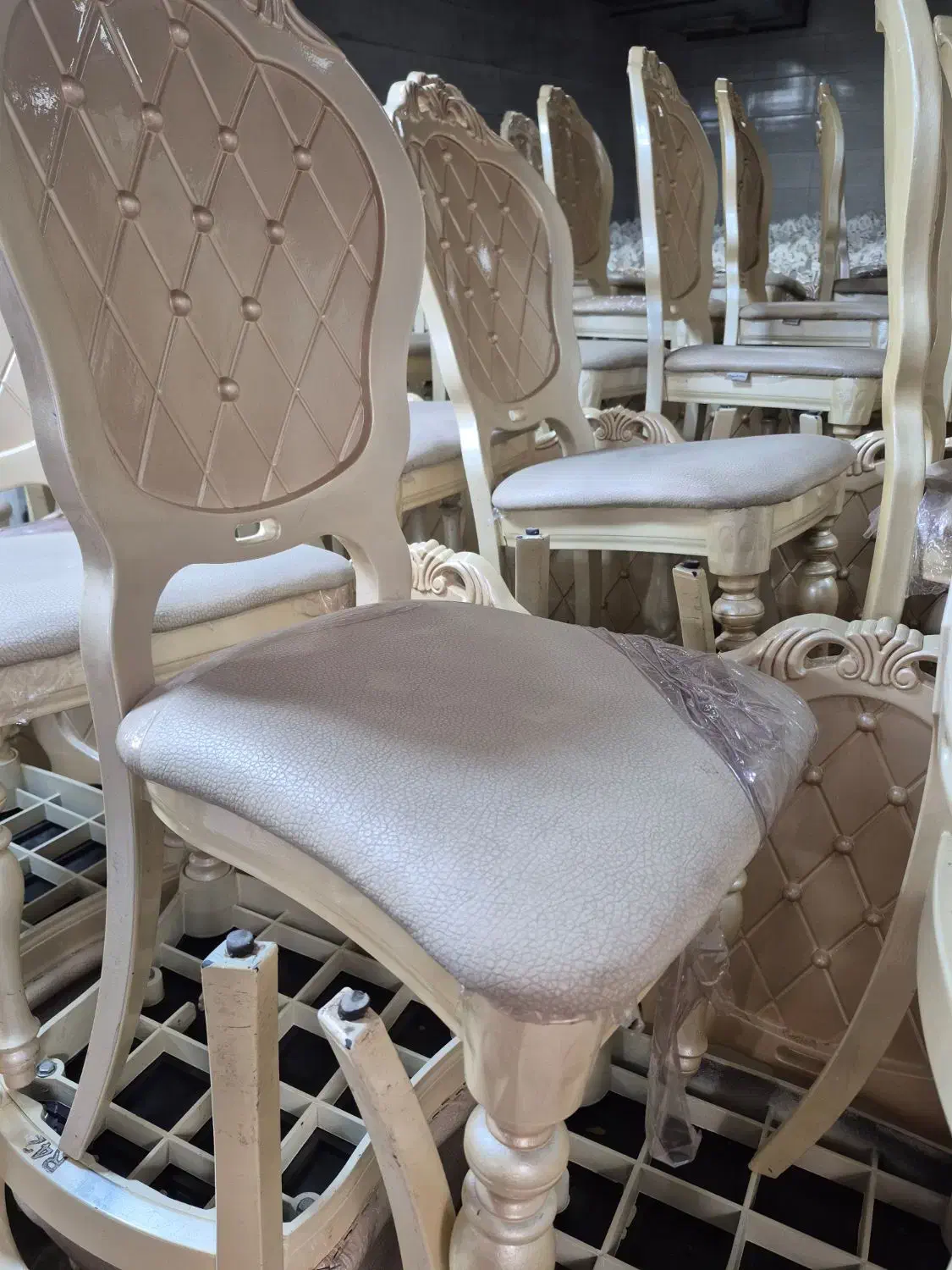 صندلی پلیمری ماندگار|عمدهفروشی|آران و بیدگل, |دیوار