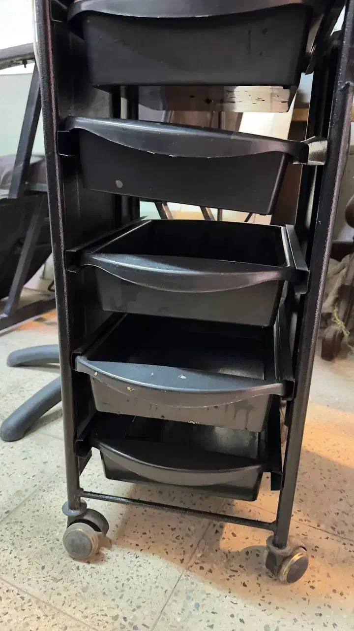 حراج لوازم آرایشگاه|آرایشگاه و سالنهای زیبایی|محمدشهر, همایون ویلا|دیوار