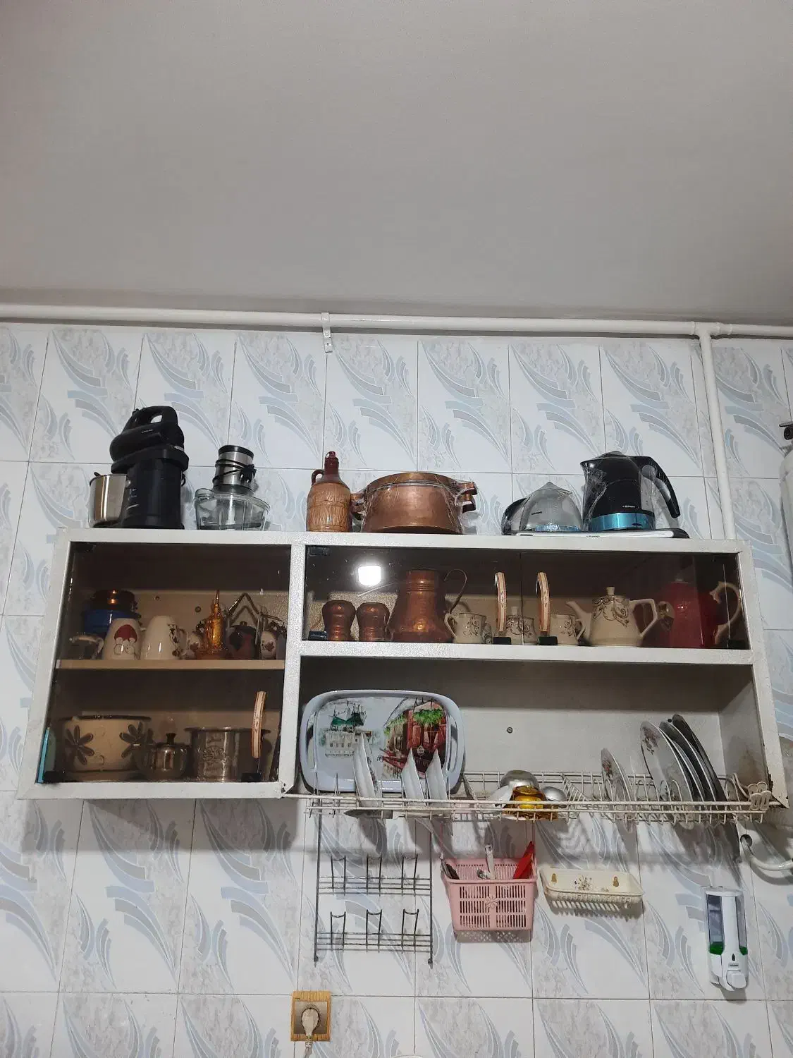 آب چکون|آب‌چکان و نظم‌دهنده ظروف|نجف‌آباد, گلدشت|دیوار