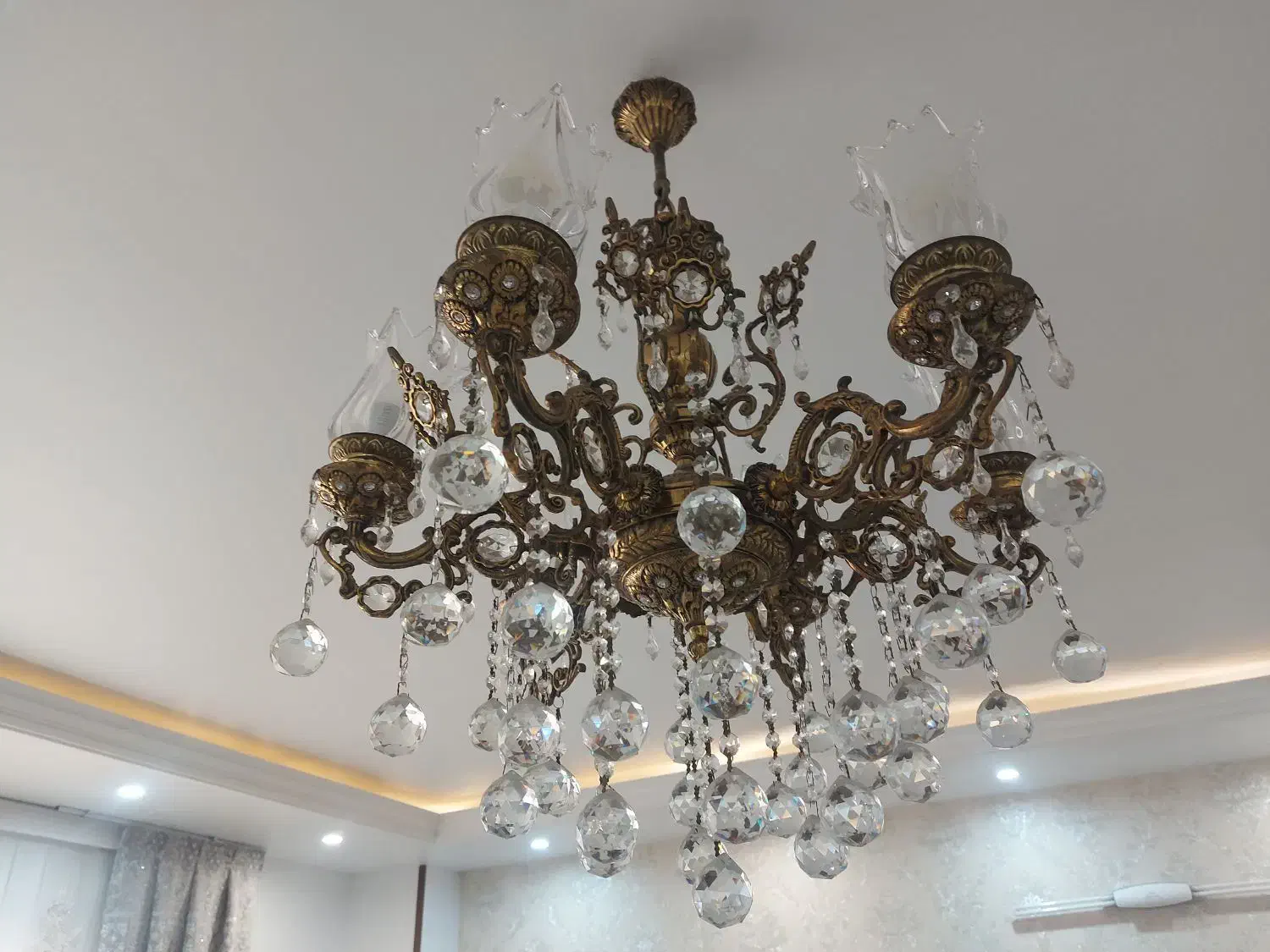 لوستر|لوستر و چراغ آویز|پاکدشت, پاکدشت (مامازند)|دیوار