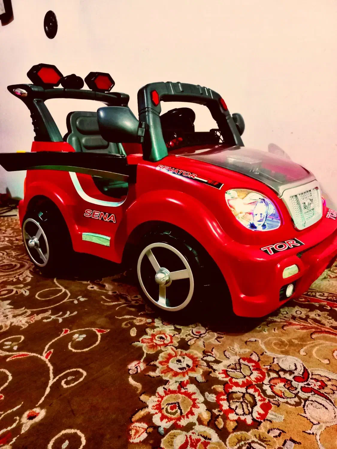 ماشین شارژی با چک و سفته تحمل وزن 70 کیلو|اسباببازی بچه|مشهد, شهرک مهر آباد|دیوار