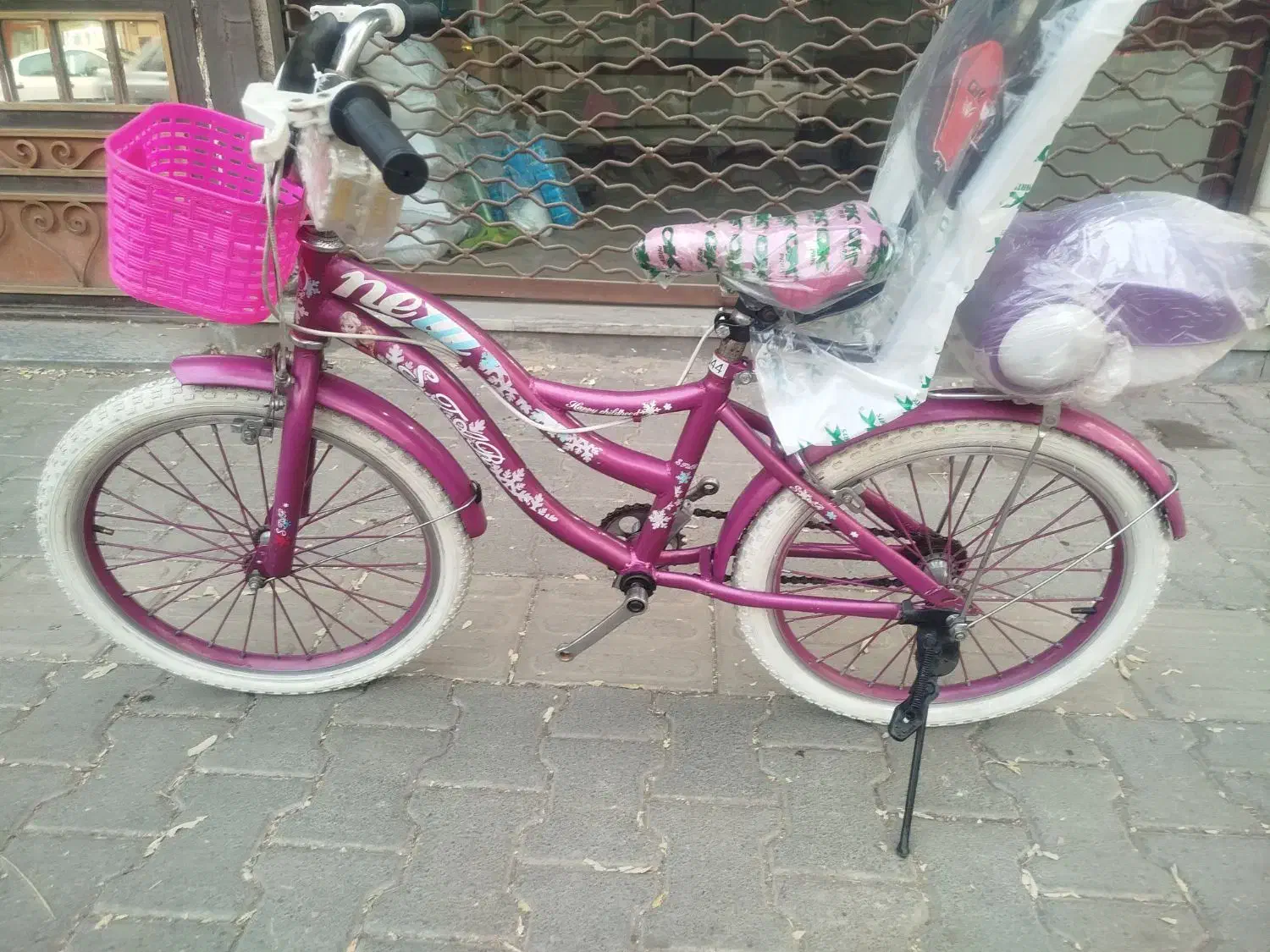 اسباب دوچرخه دخترانه خوشگل و خوشرنگ عین نو|اسباببازی بچه|مرند, |دیوار