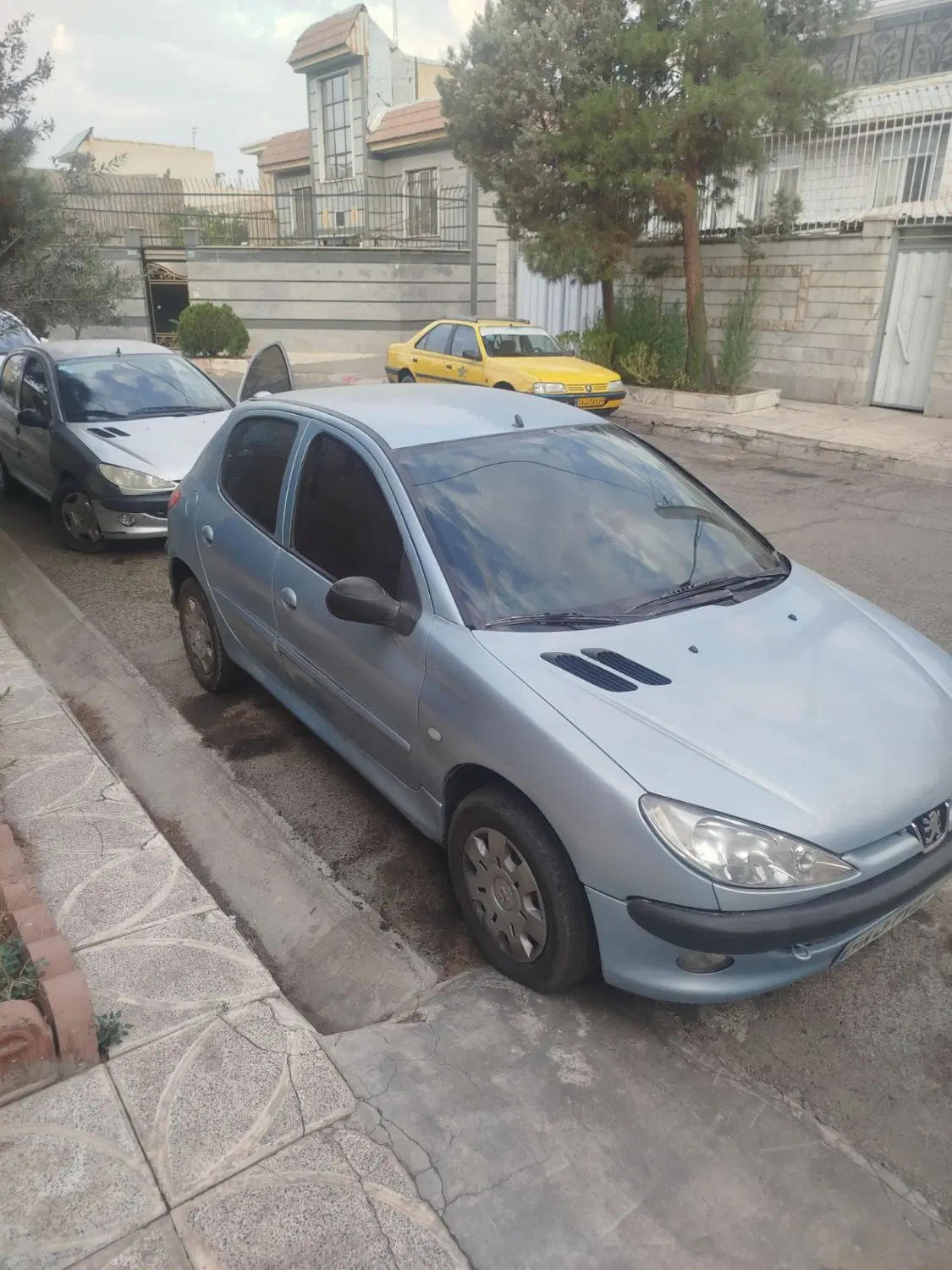پژو ۲۰۶|خودرو سواری و وانت|تهران, شهرک آپادانا|دیوار
