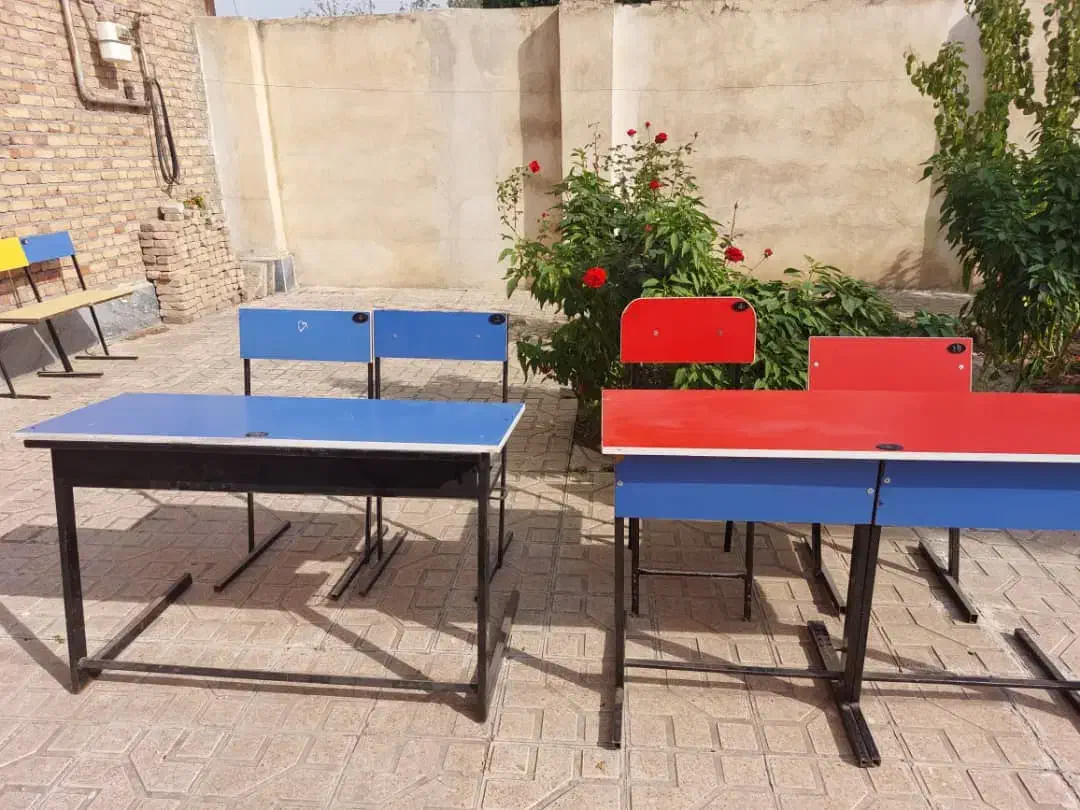 نیمکت دانش آموز/ صندل و میز دانش آموز|میز تحریر و کامپیوتر|پارسآباد, |دیوار