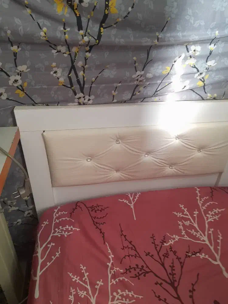 تخت یک نفره با تشک طبی|تخت و سرویس خواب|رشت, کوی امام رضا|دیوار