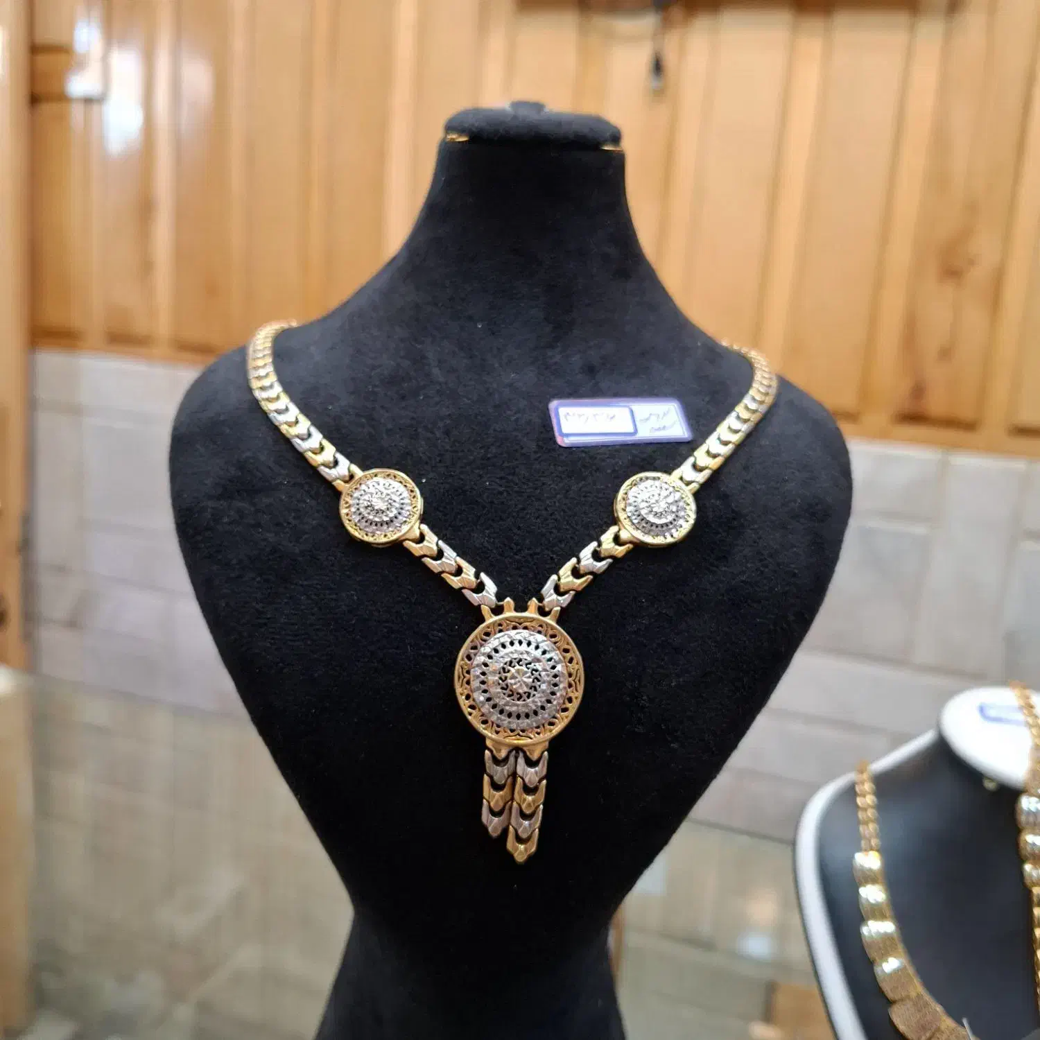 سرویس طلا بدون اجرت و مالیات|جواهرات|زنجان, |دیوار