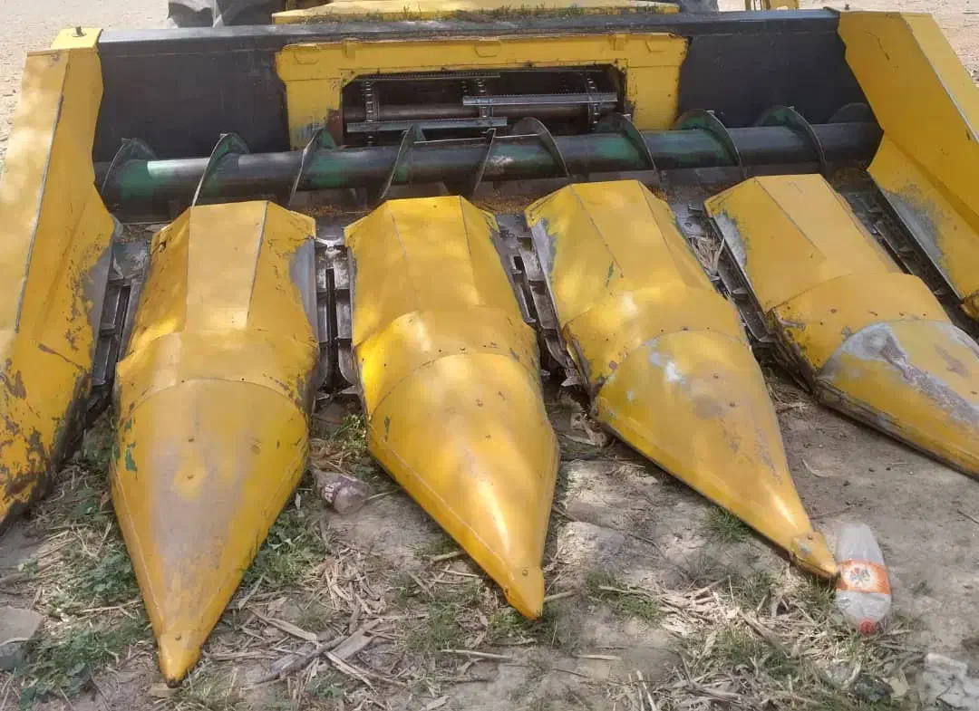 کاهکوب و هد ذرتی ۵ خط نیوهلند|ماشین‌آلات صنعتی|مرودشت, ابوذر جنوبی|دیوار