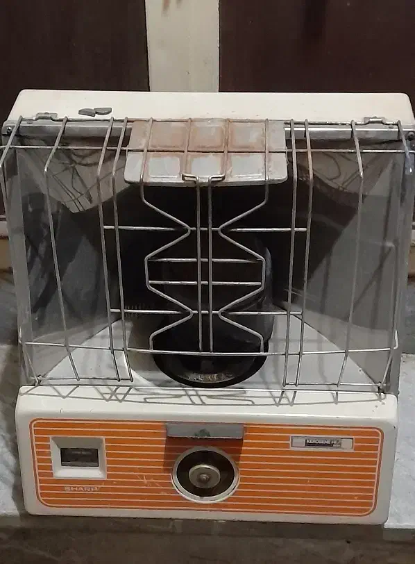 مقداری وسایل عتیقه|کلکسیون اشیاء عتیقه|بروجرد, |دیوار