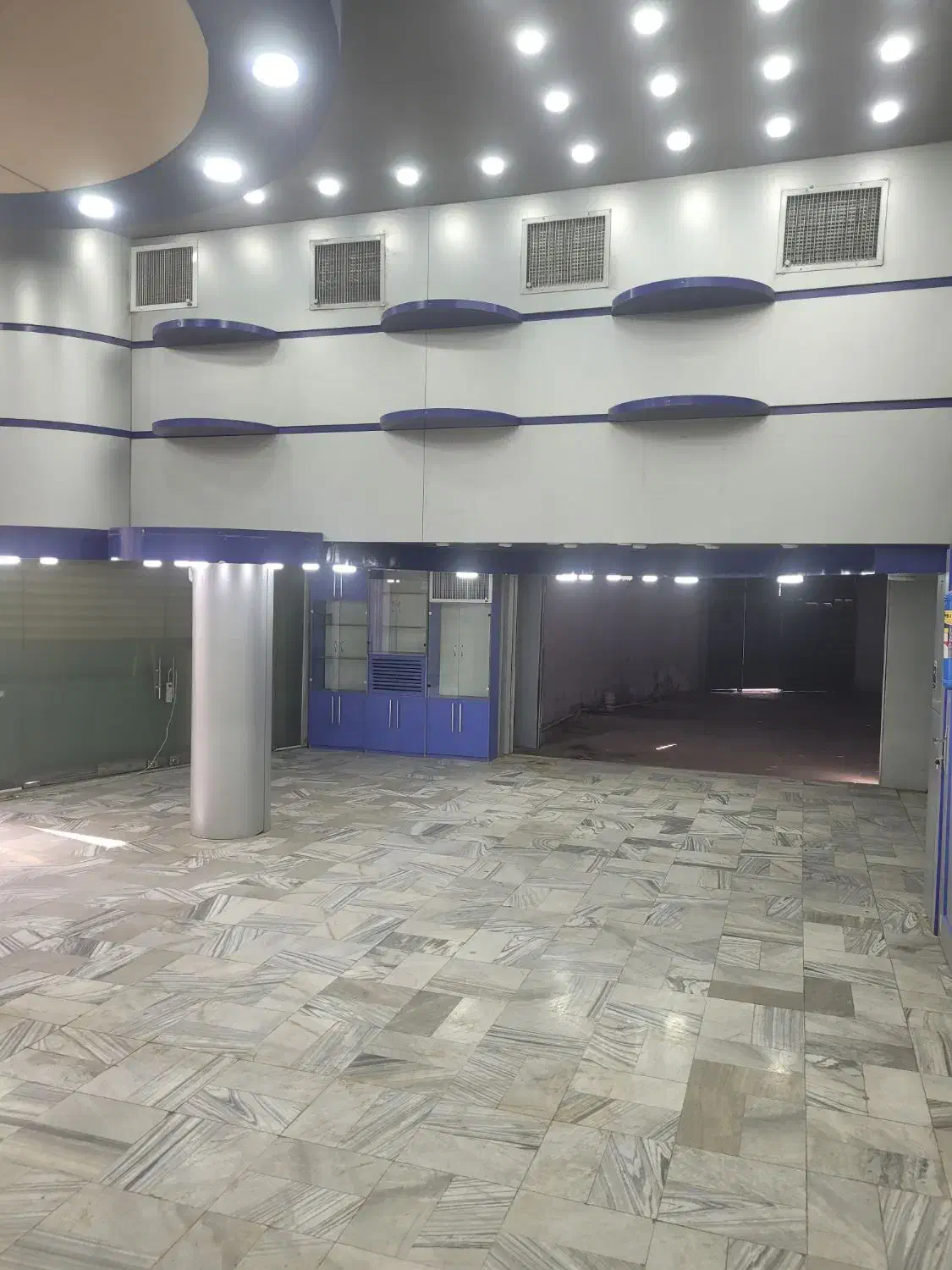 اجاره نمایشگاه یا فروشگاه در امام خمینی|اجارهٔ مغازه و غرفه|اصفهان, بوستان آینه خانه|دیوار