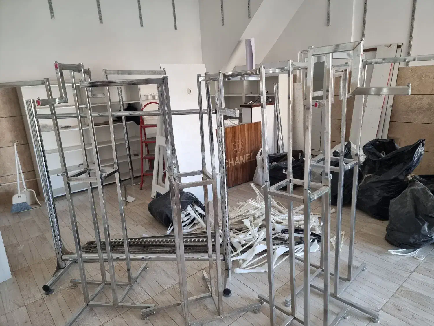 رگال وچوب رختی فروشگاهی|فروشگاه و مغازه|ماکو, |دیوار