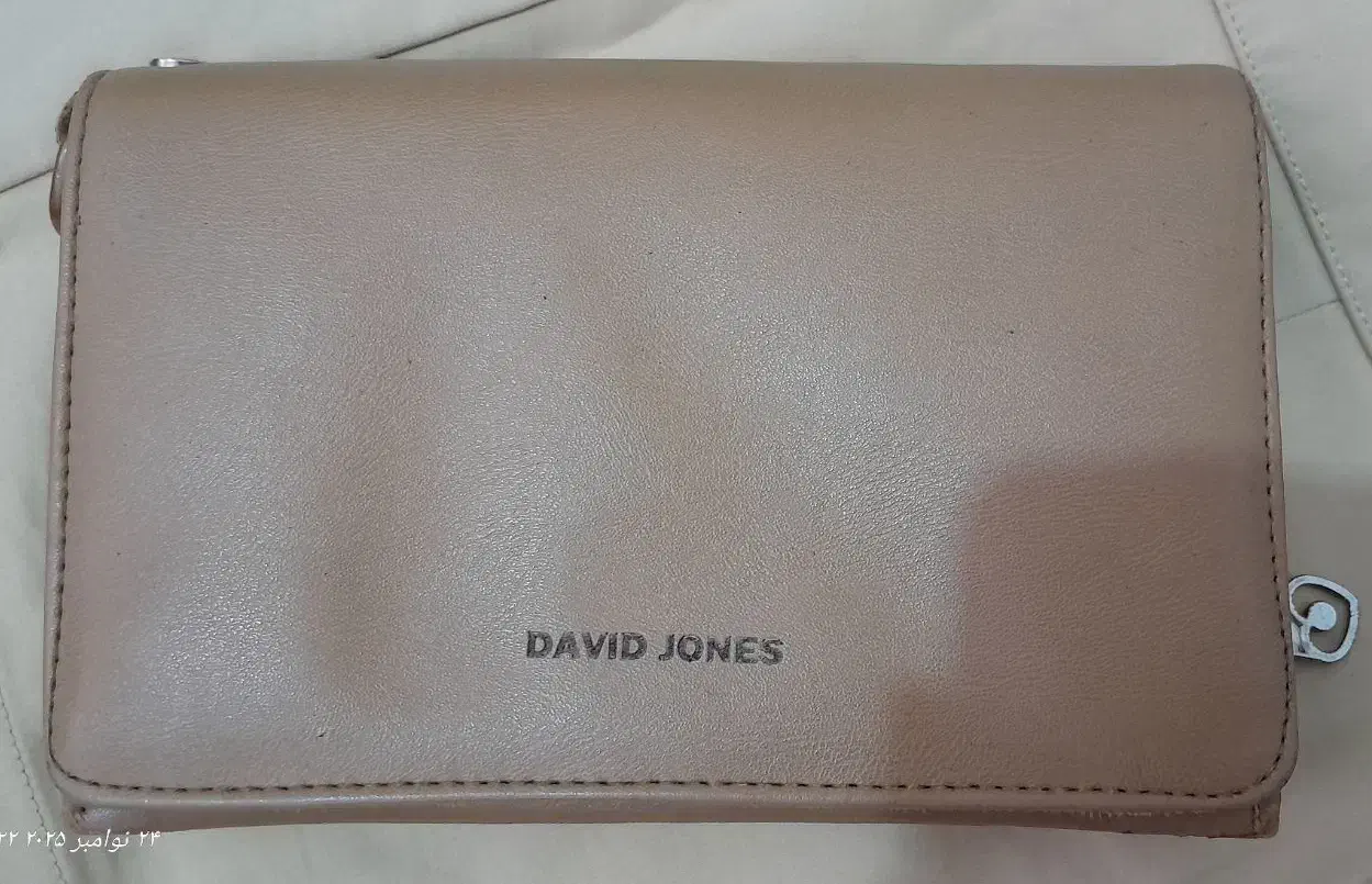 کیف|کیف، کفش، کمربند|گلبهار, شهر جدید گلبهار|دیوار