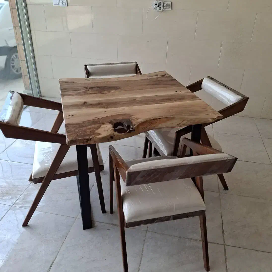 ناهارخوری ۴نفره چوبی|میز و صندلی غذاخوری|شیراز, جوادیه|دیوار