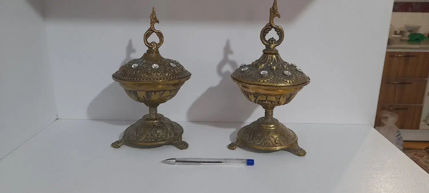 قندان برنجی و آویز حوله برنجی|ظروف سرو و پذیرایی|ورامین, ورامین|دیوار