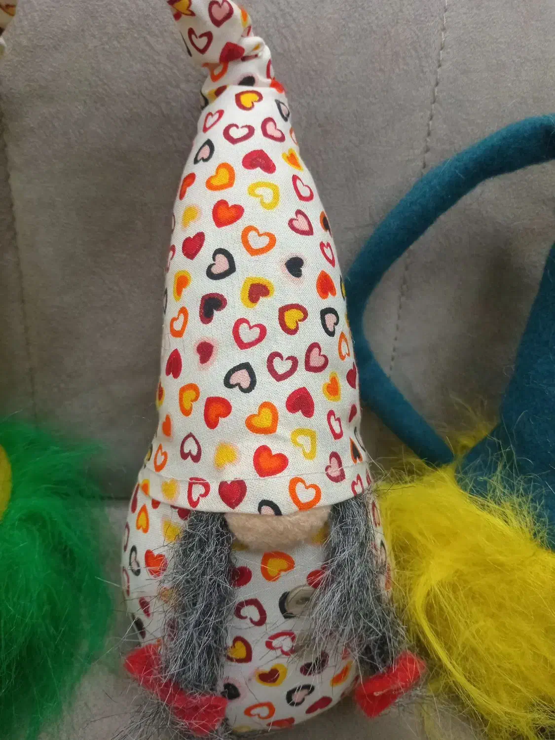 عروسک کلاهدار|اسباب‌‌بازی|قم, زاویه|دیوار