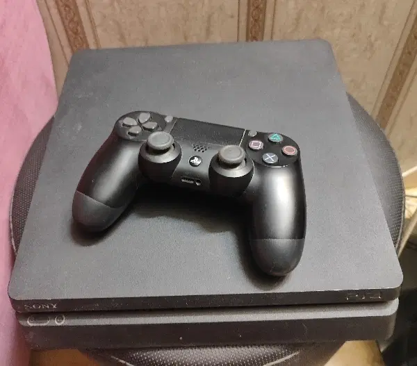 PS4 Slim 1tb|کنسول، بازی ویدئویی و آنلاین|مشهد, امیر|دیوار